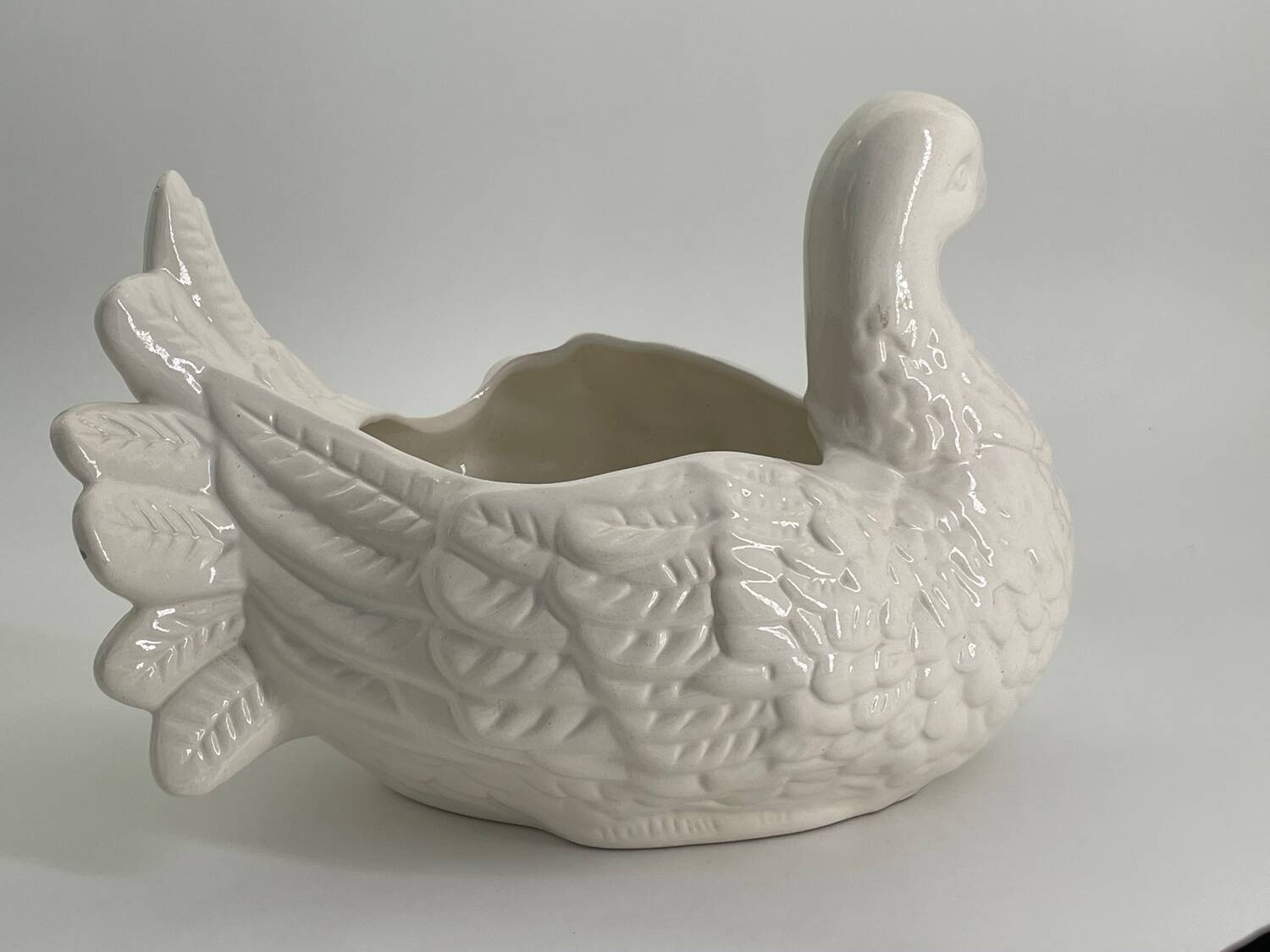 Large vintage white ceramic pot cover Pigeon