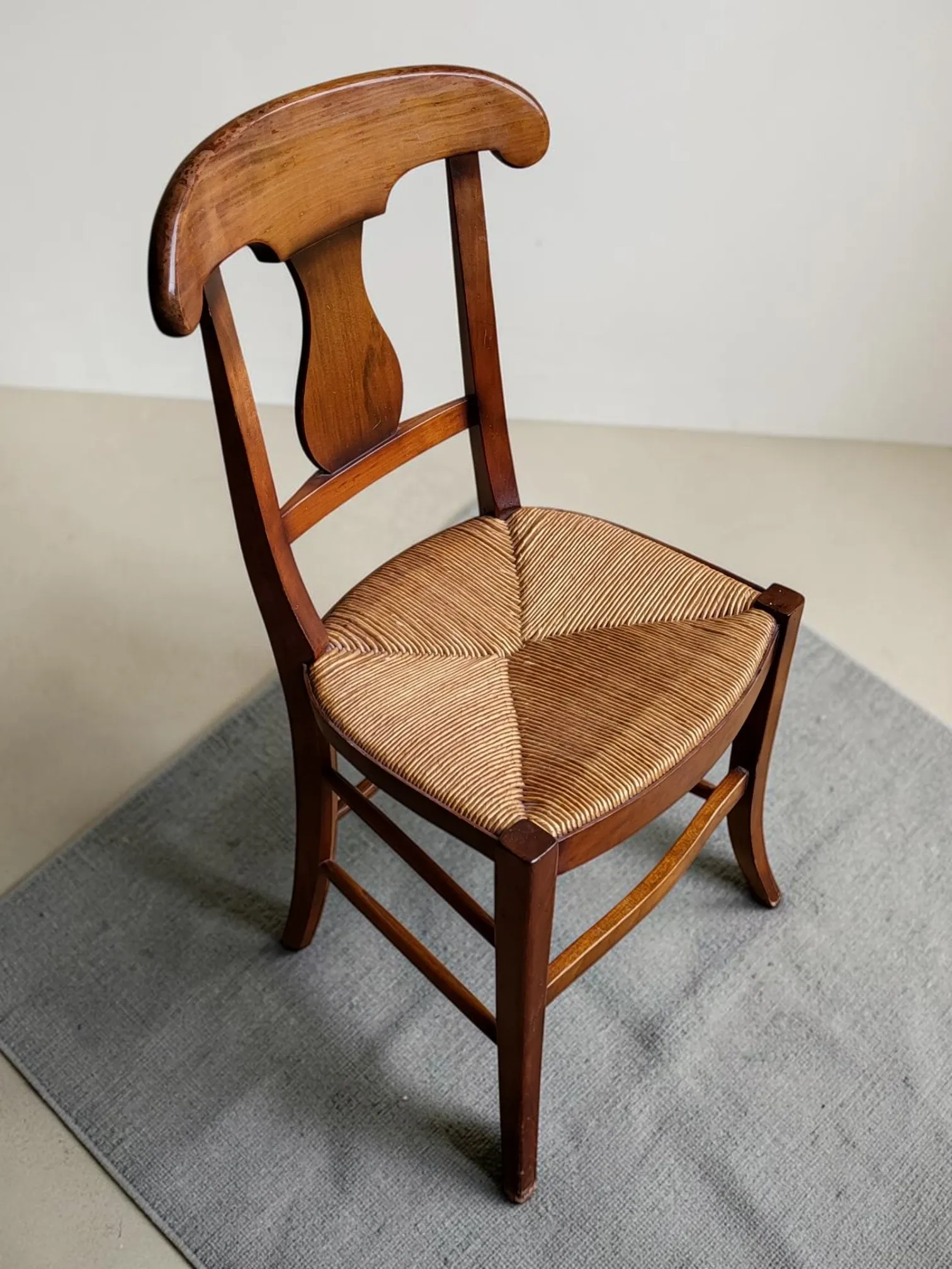 Cherry wood chair in Directoire style