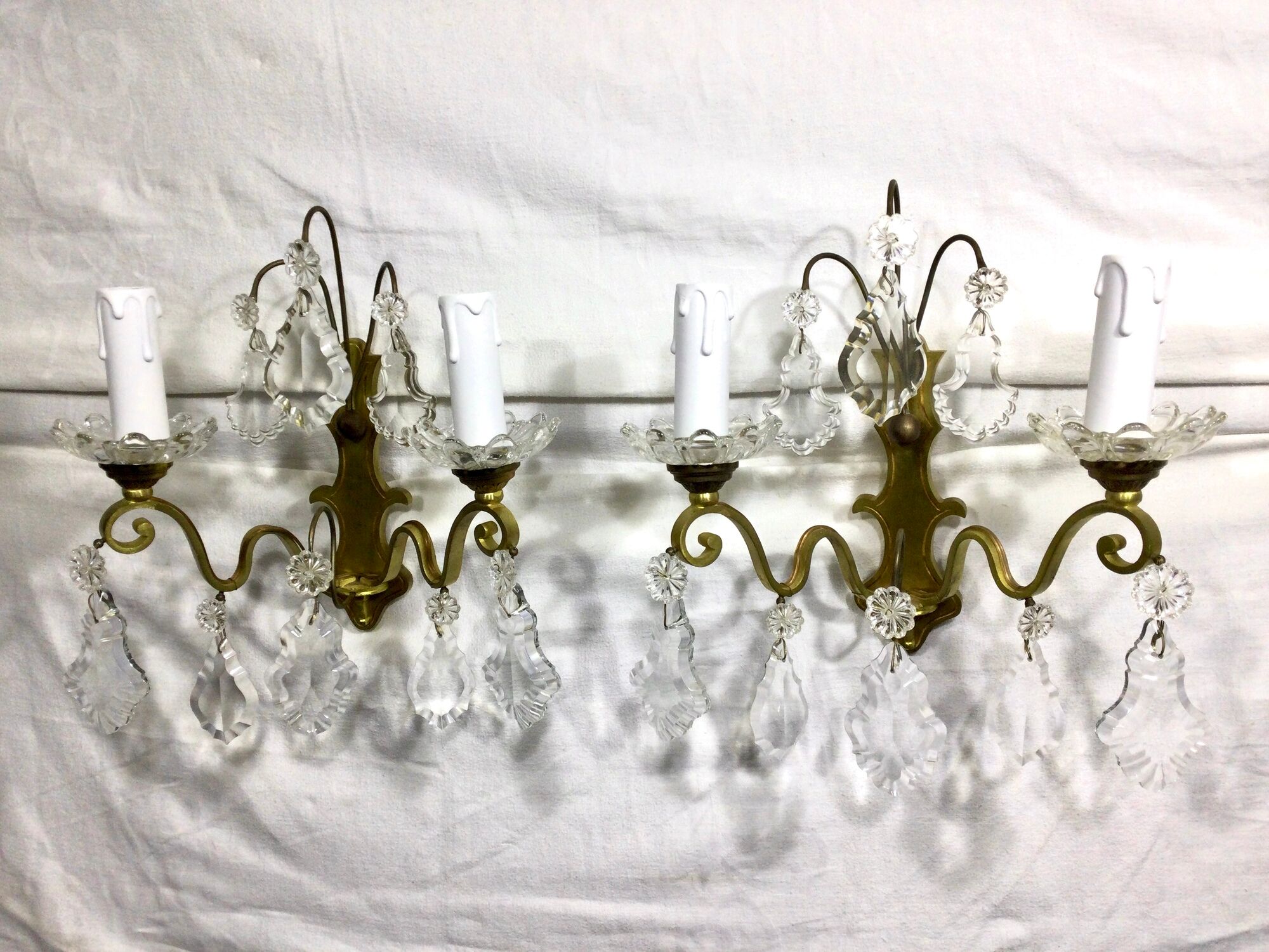 Pair of bronze sconces and crystal tassels 2 lights louis xv style