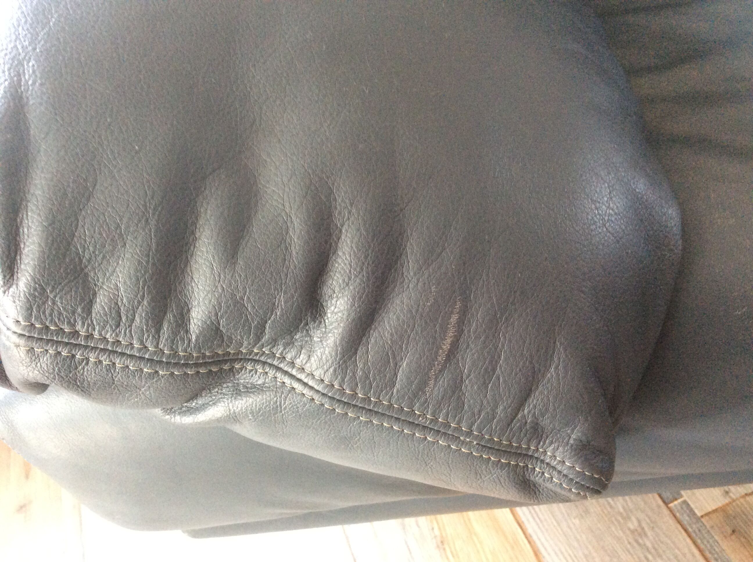 Cornelius de Durlet sofa in grey leather