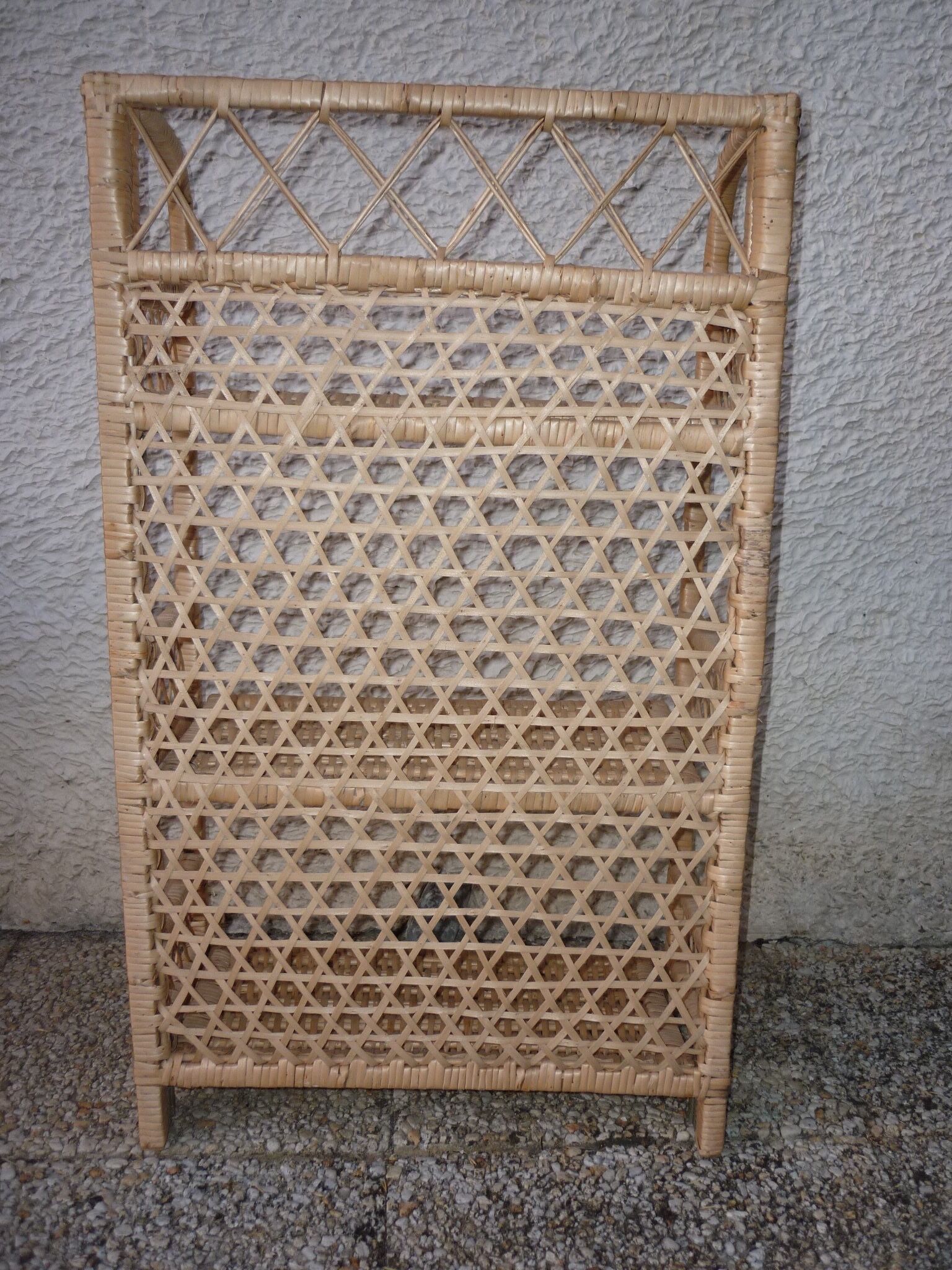 Rattan and wicker folding shelf
