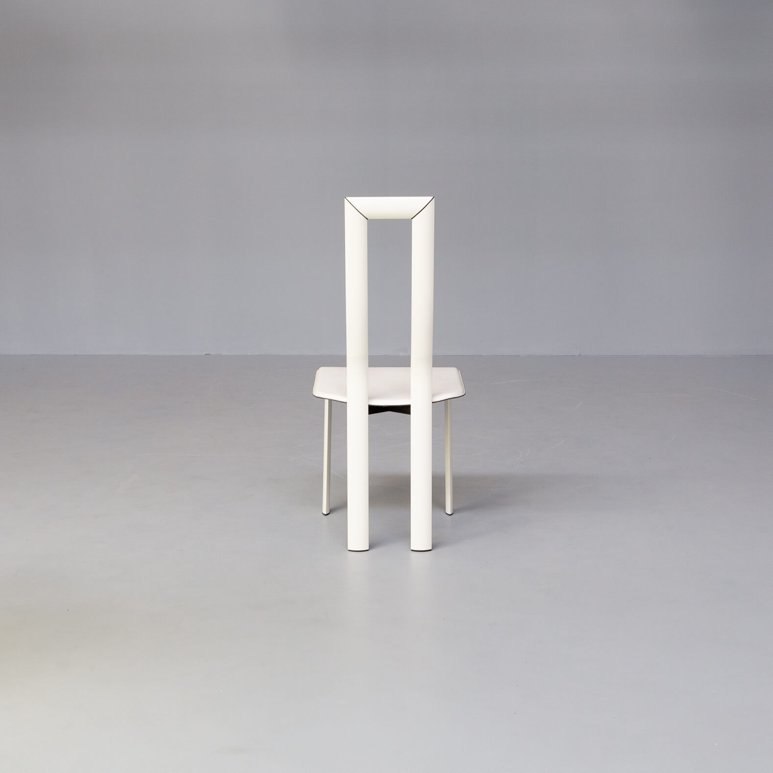 Antonello Mosca ‘royal’ white leather high back chairs for Ycami set/6