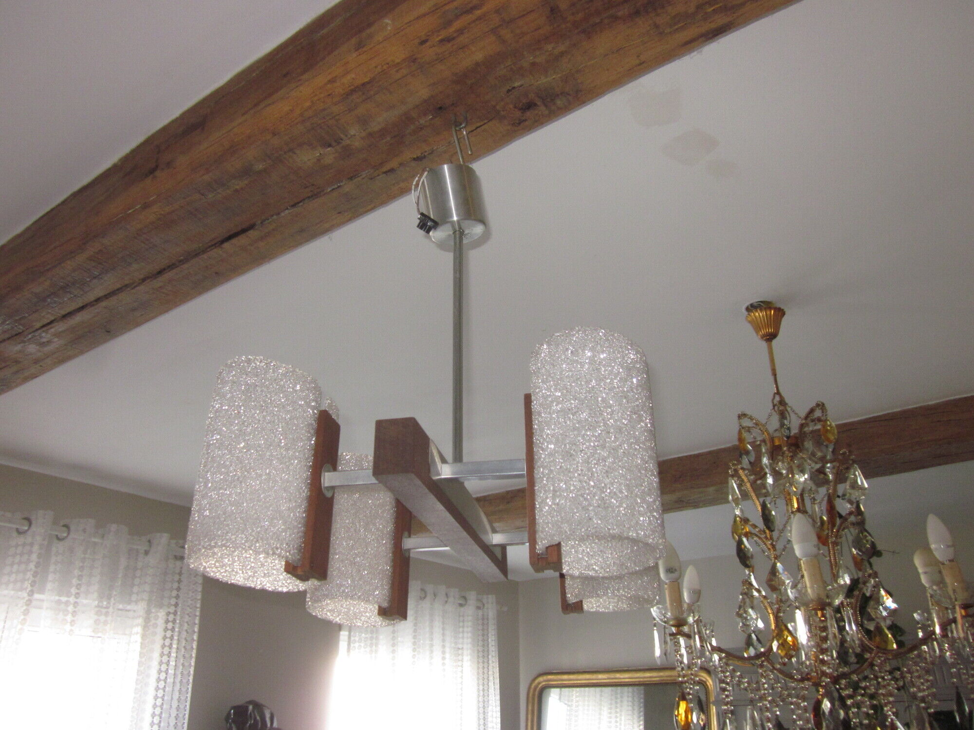 Lustre scandinave en teck