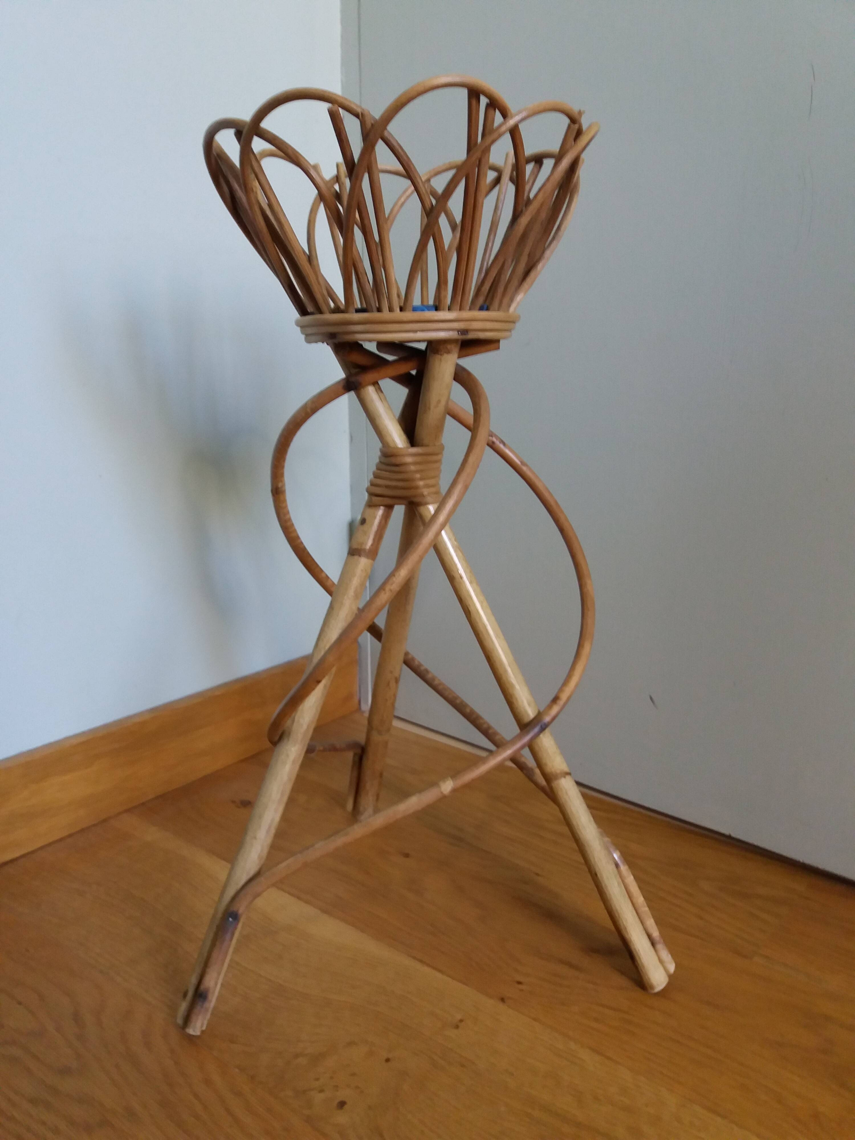 Rattan wicker plant holder