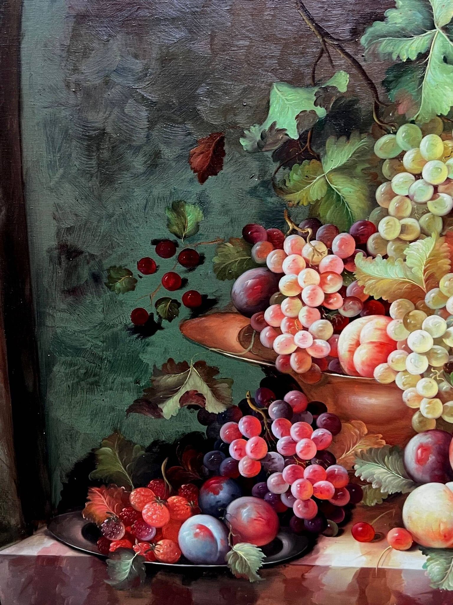 Still life with fruits. Oil on canvas. Signed.