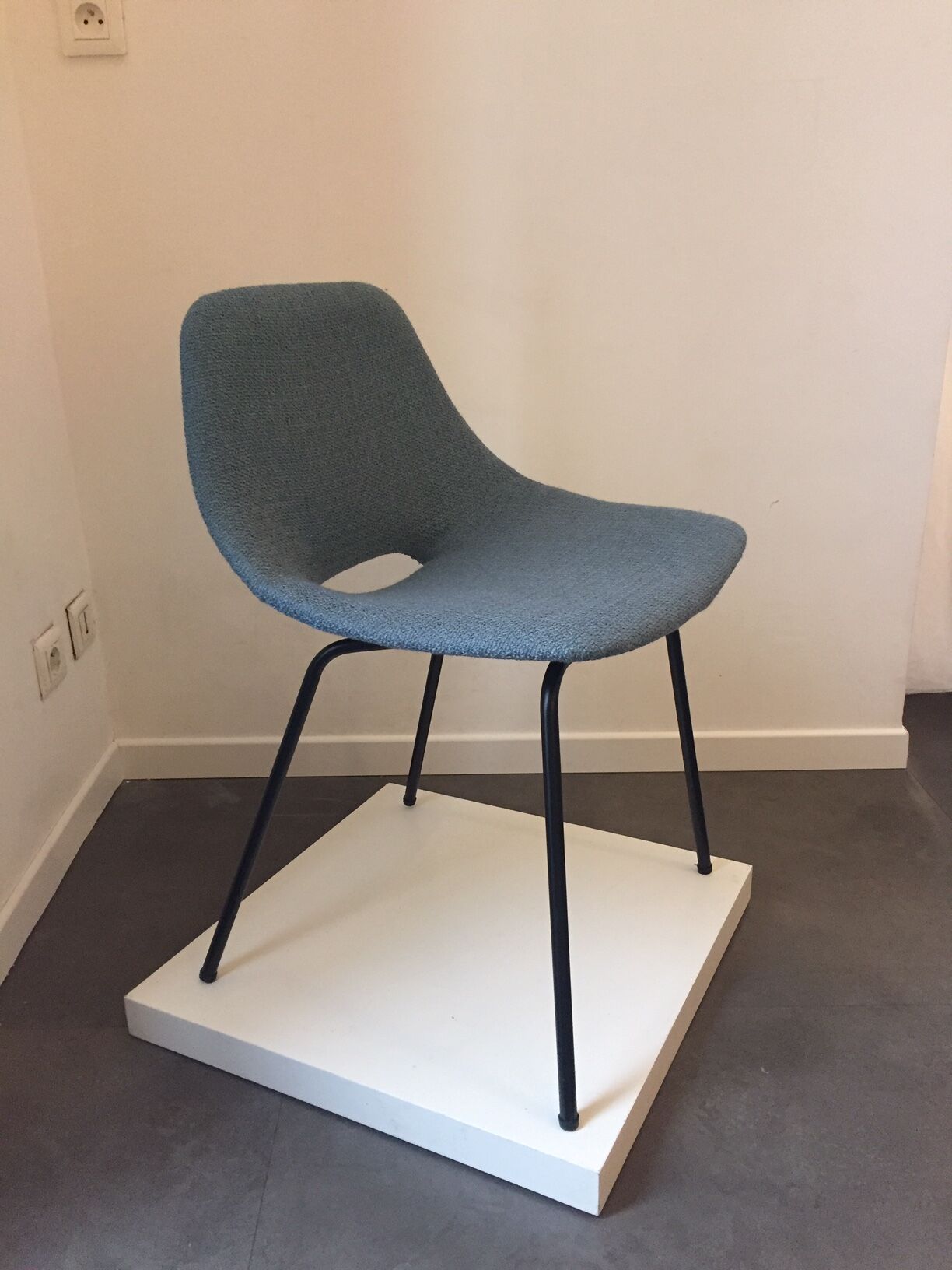 Amsterdam chair Pierre Guariche edit Steiner 1954