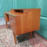 Vintage teak hairdresser