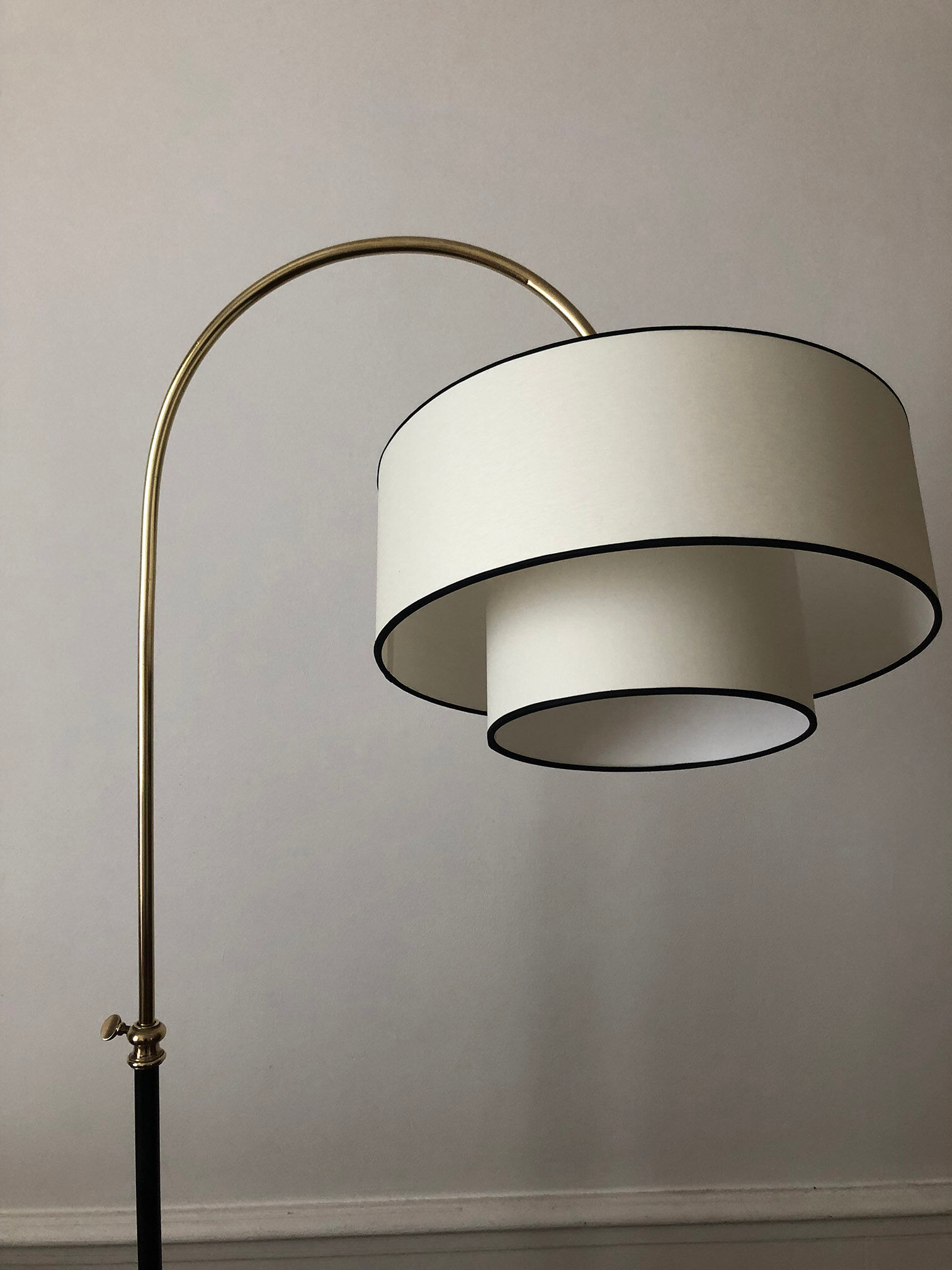 Adjustable tripod floor lamp, 1950 - 1960