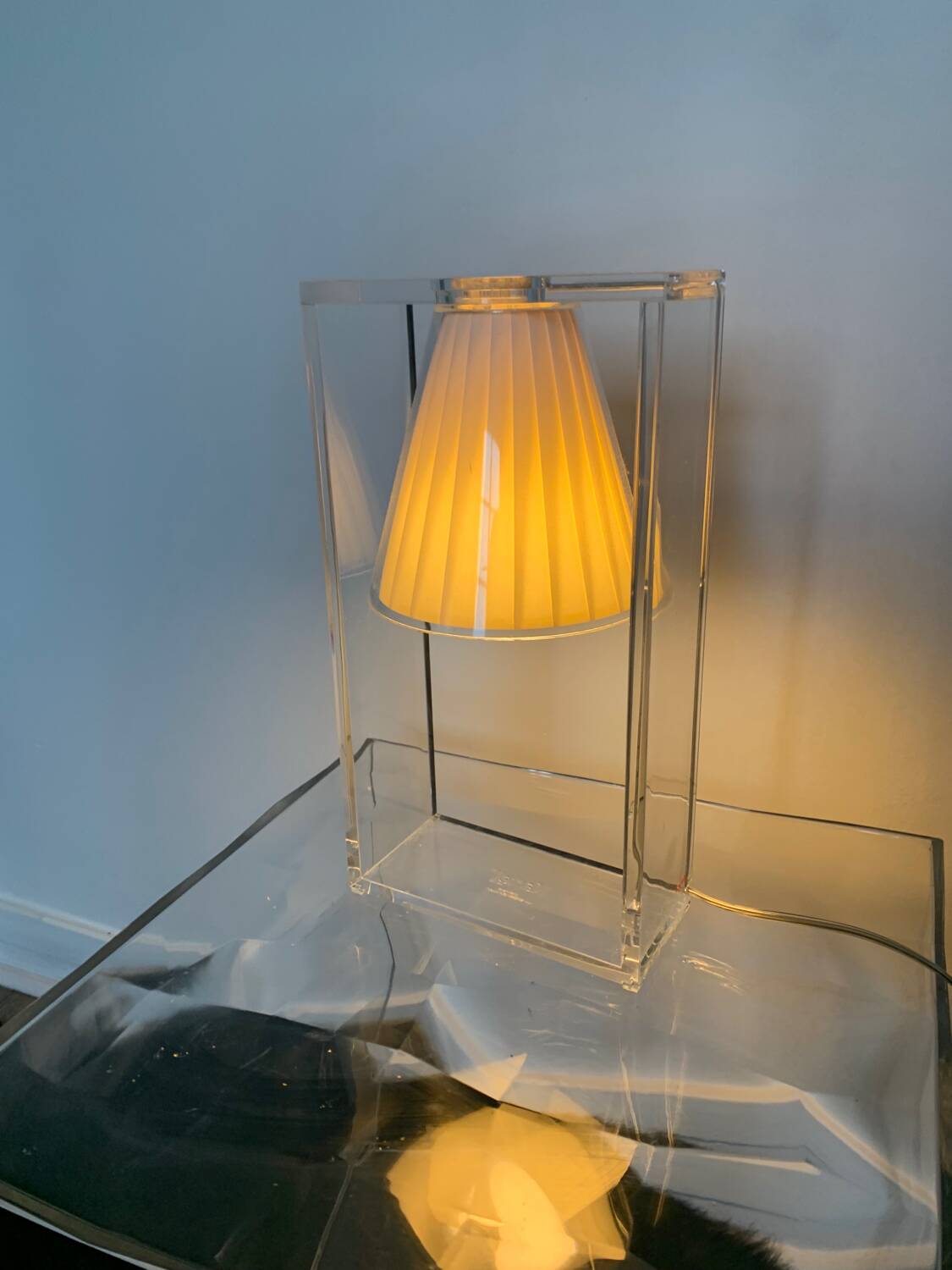 Light air karetll table lamp