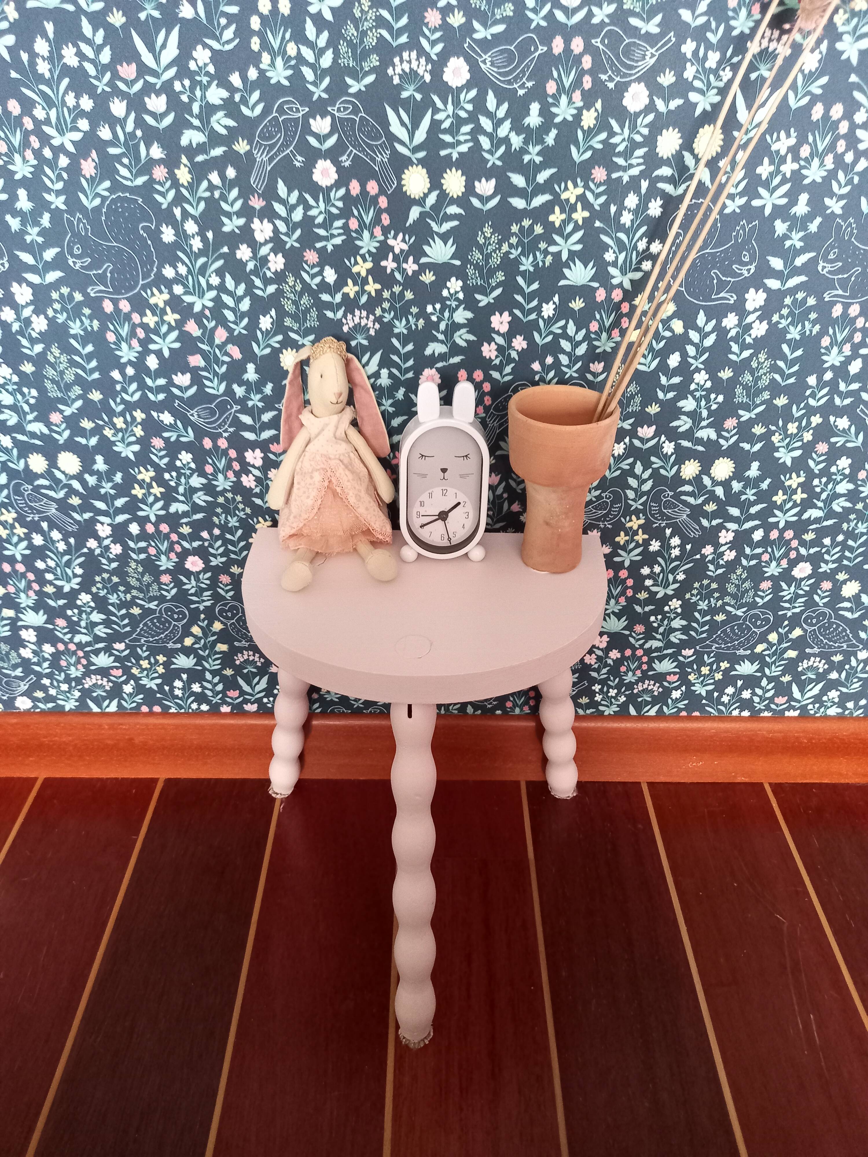 Tripod tabouret
