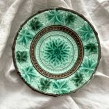 Assiette ancienne en barbotine Schramberg Villeroy et Boch fin 19eme