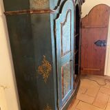 Armoire de mariage ancienne peinte à la main