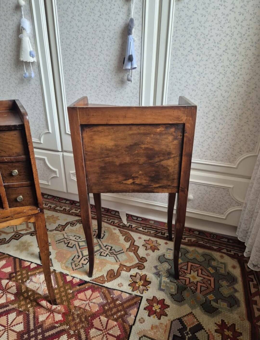 Paire de Chevets Louis XV en Bois Massif - Style  & Charme