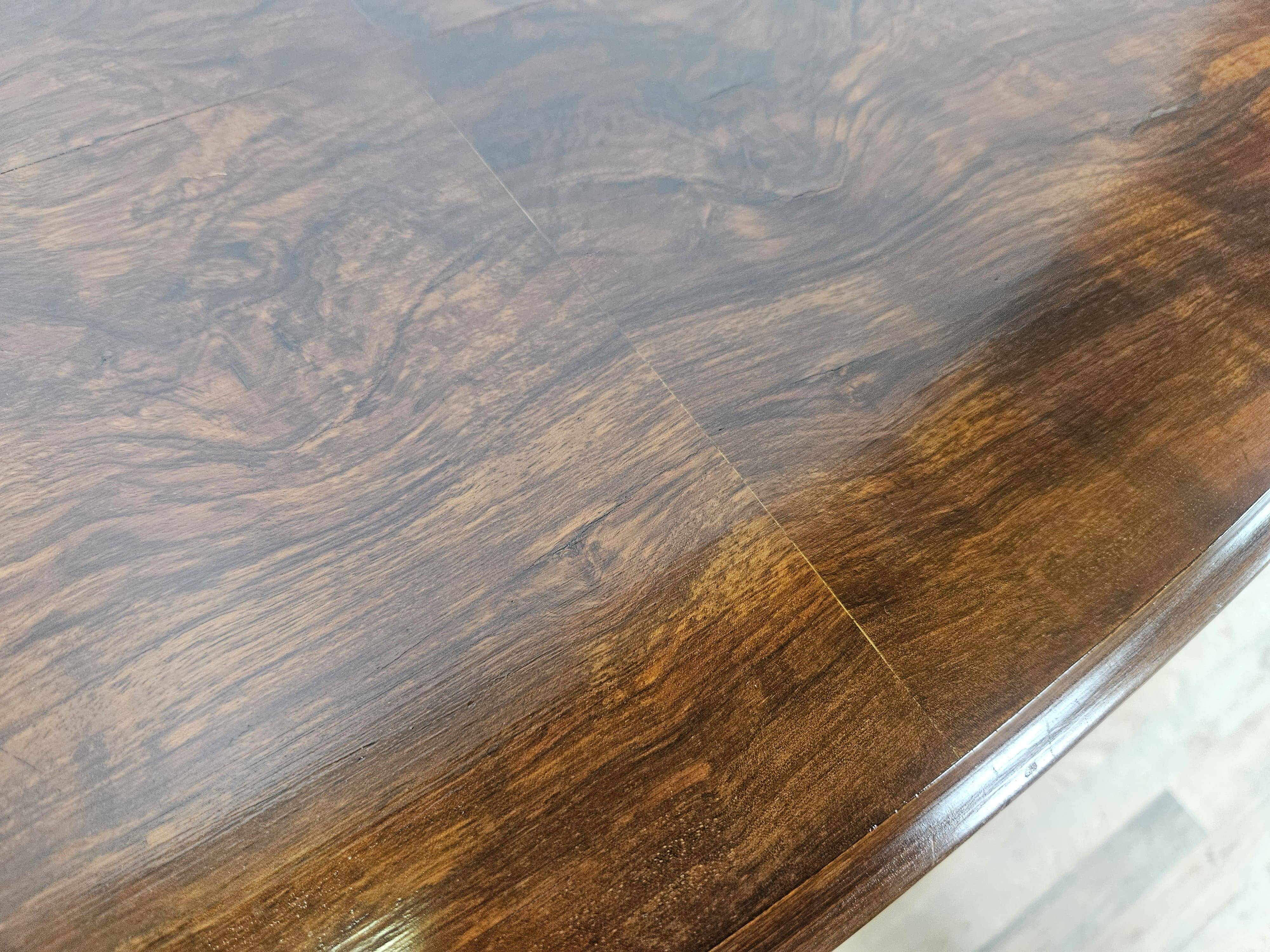 Chippendale chest of drawers in walnut burl, 1940s