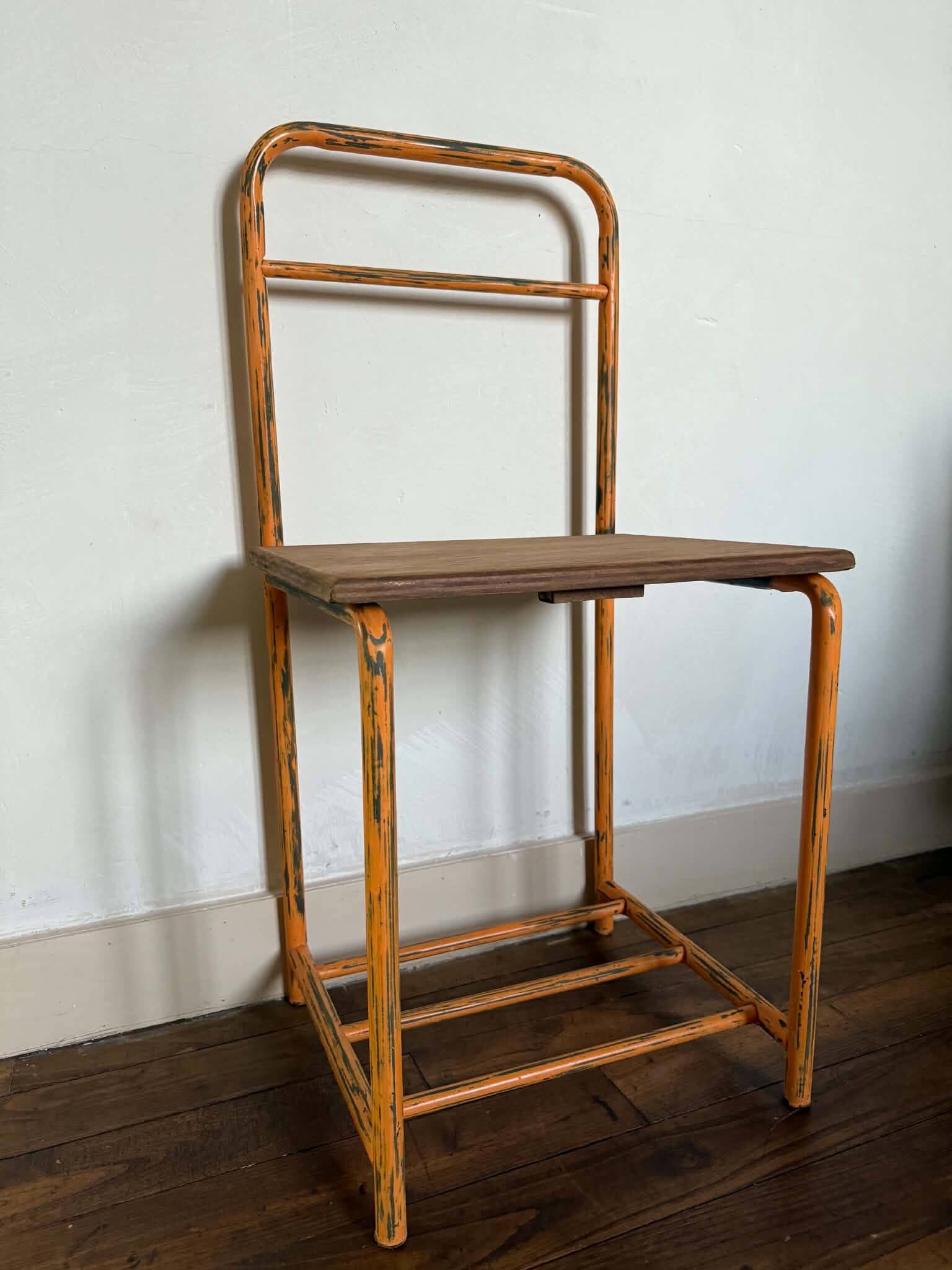 Table de chevet/ chevet d'internat en métal et bois