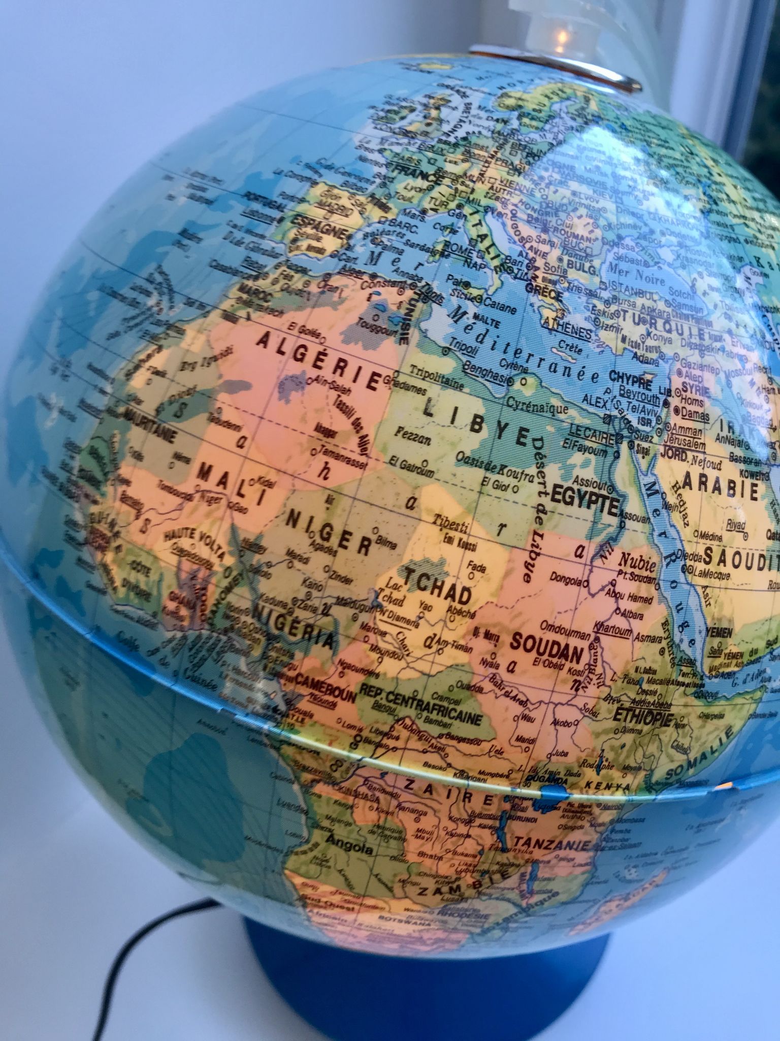 Globe terrestre lumineux années 70