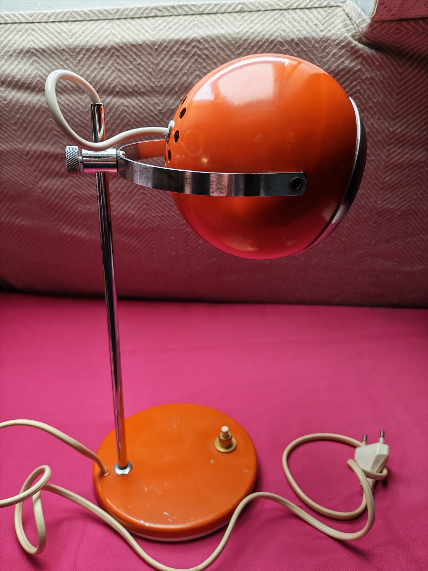 Vintage "Eyeball" Desk Lamp Orange & Chrome – Space Age Era