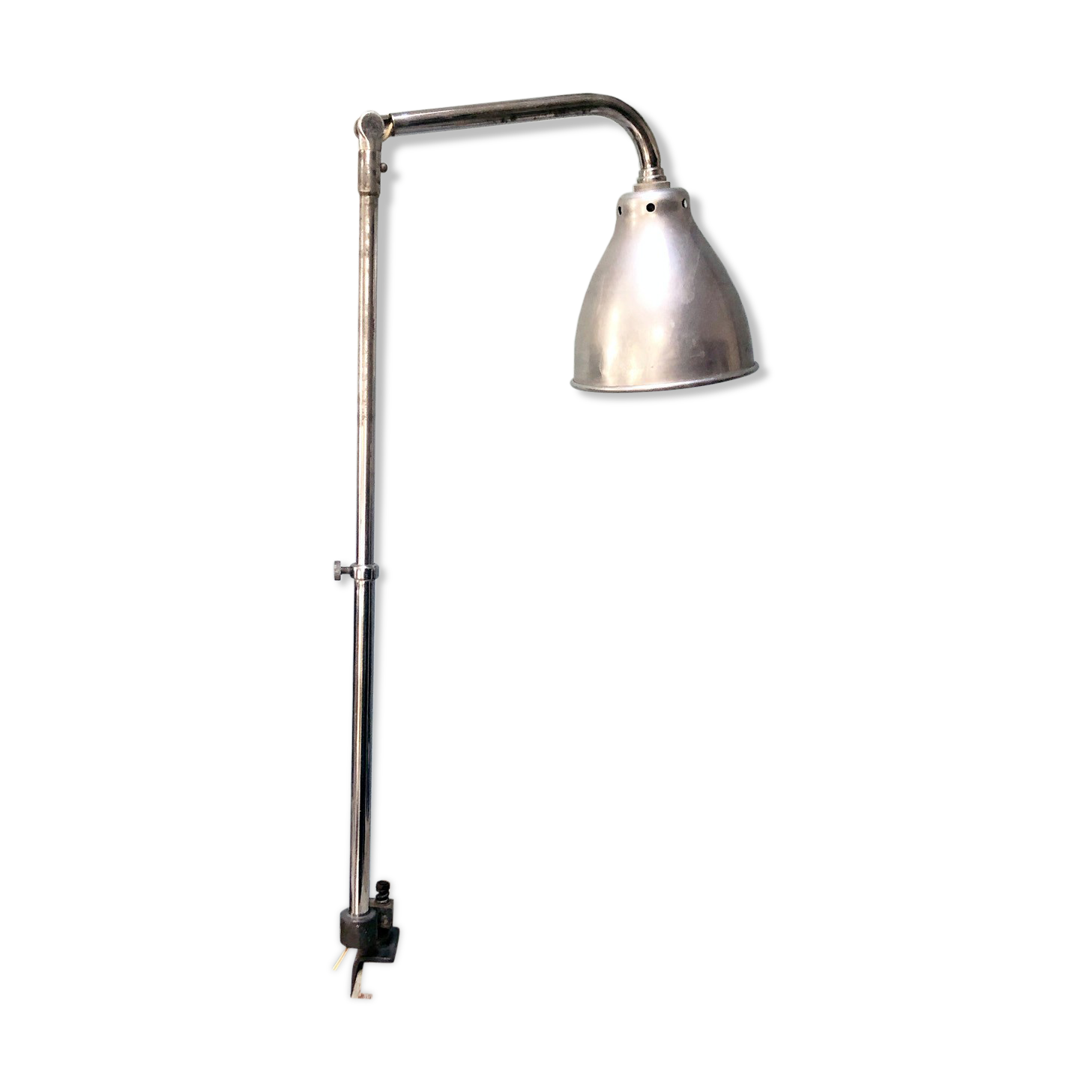 Lampe d'atelier réglable