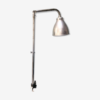 Adjustable workshop lamp