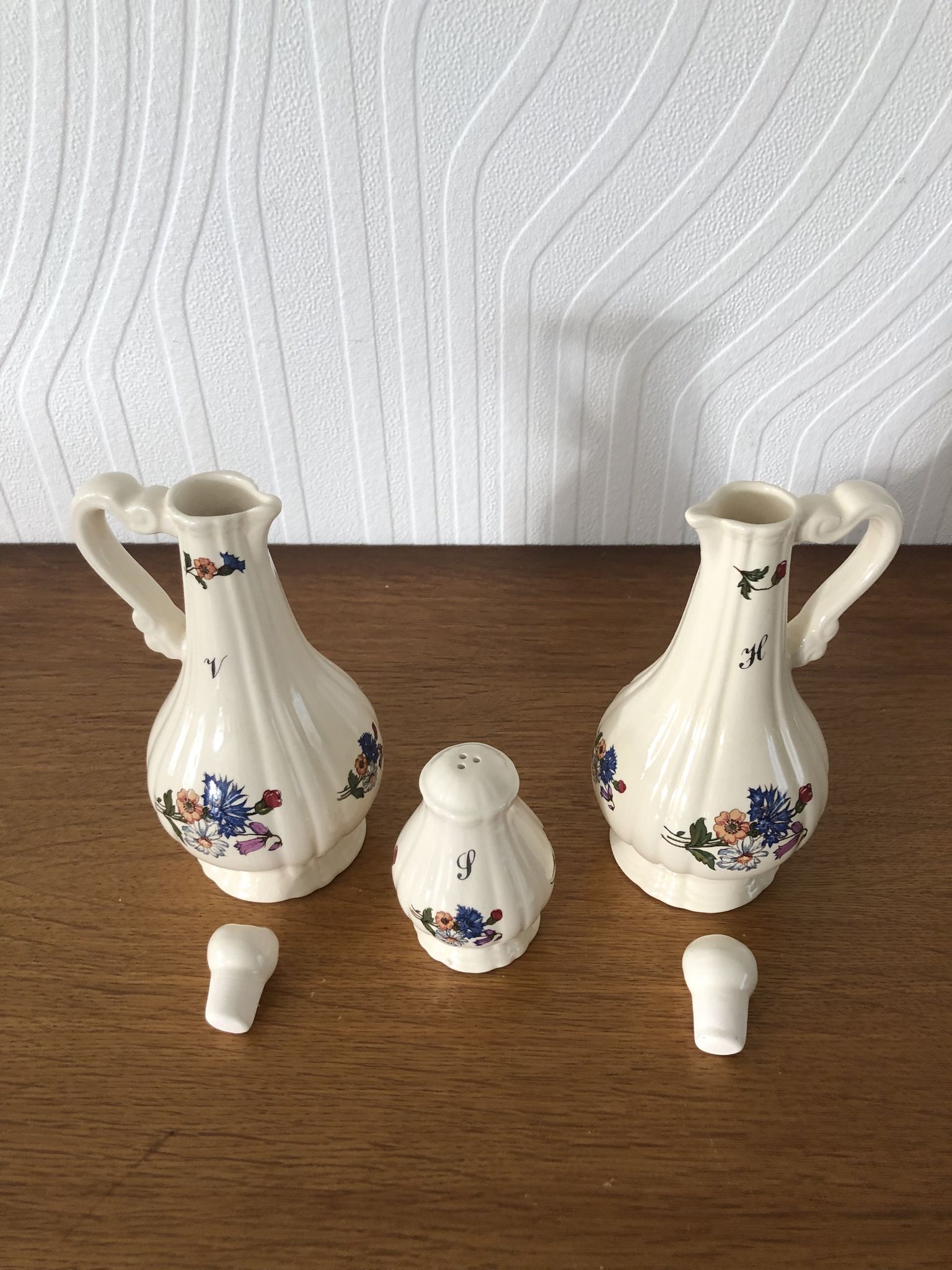 Housewife oil vinegar and salt porcelain Sarreguemines