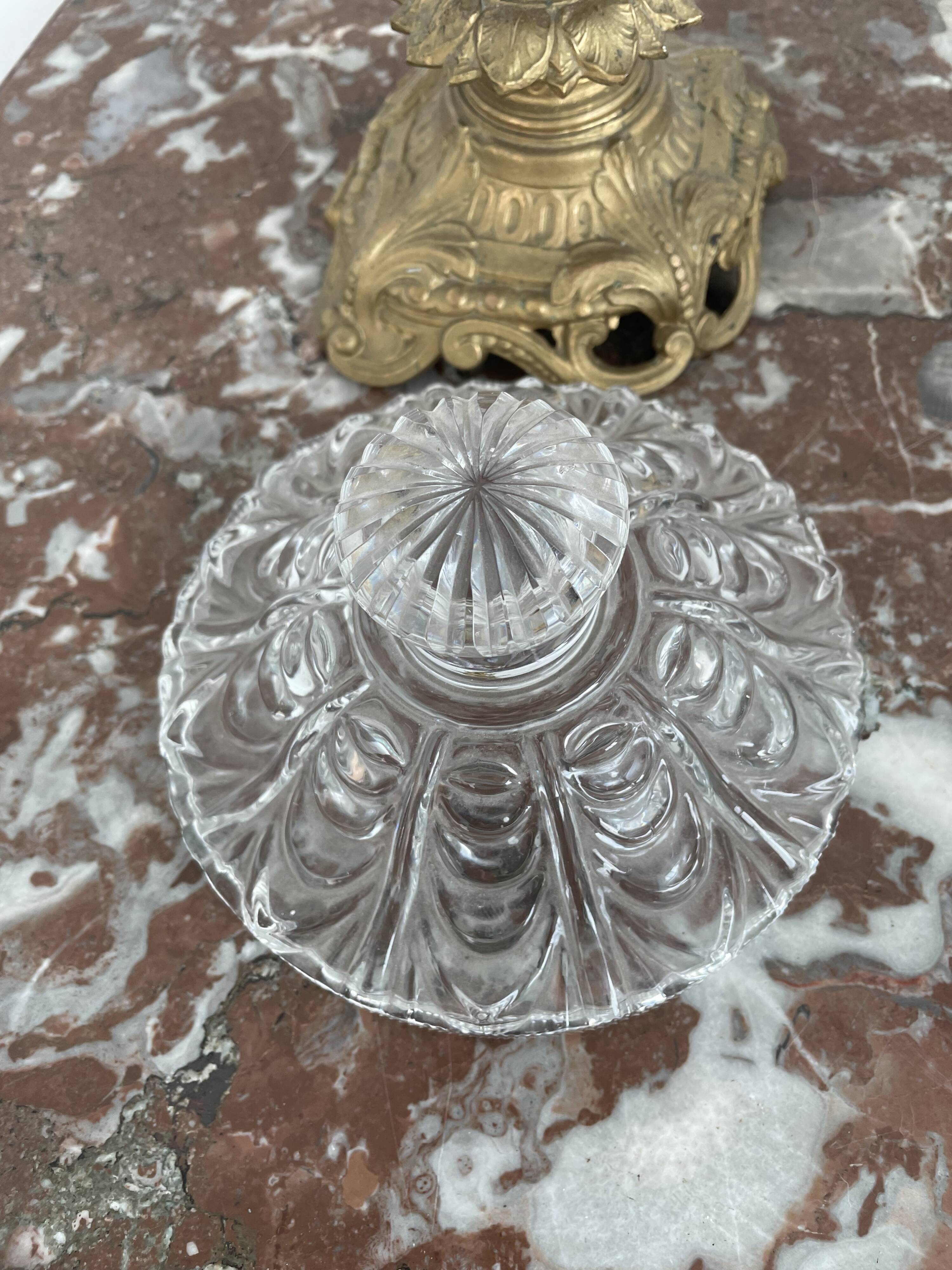 Moulded and cut crystal drageoir from Creusot Baccarat early 19th century
