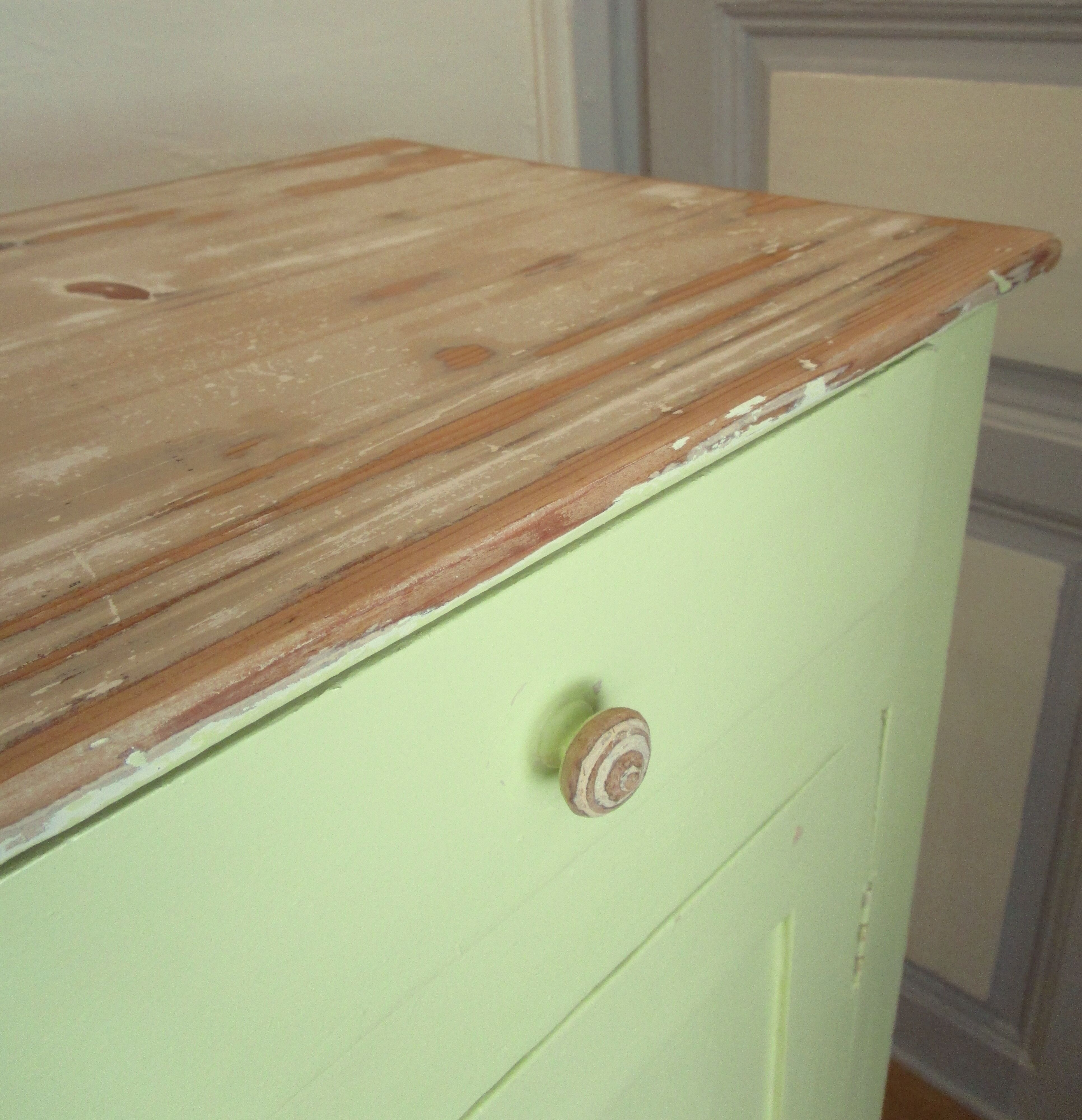 Buffet green almond massive parisienbois vintage
