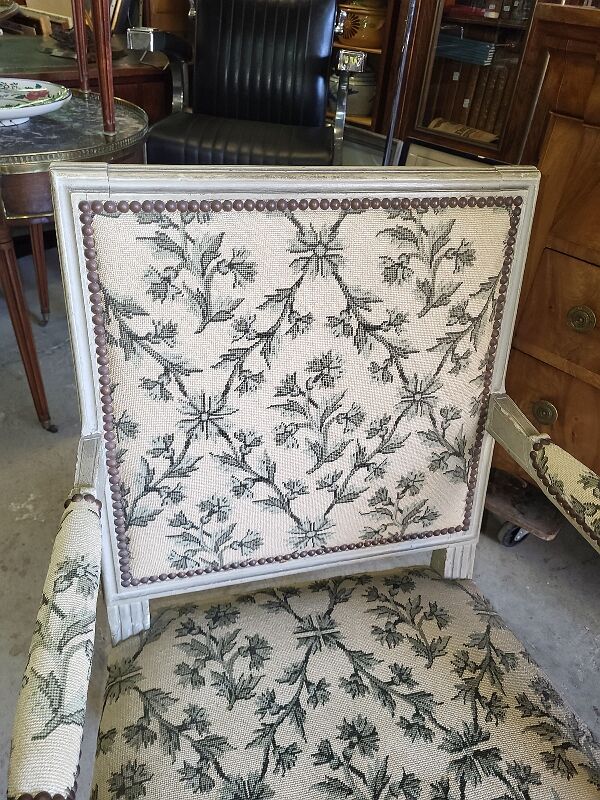 Armchair Louis XVl gray of the XlX th siecle