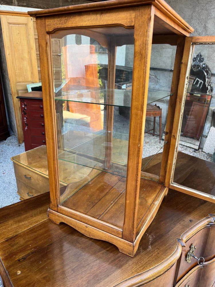 Petite vitrine ancienne