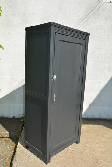 Parisian wardrobe one door