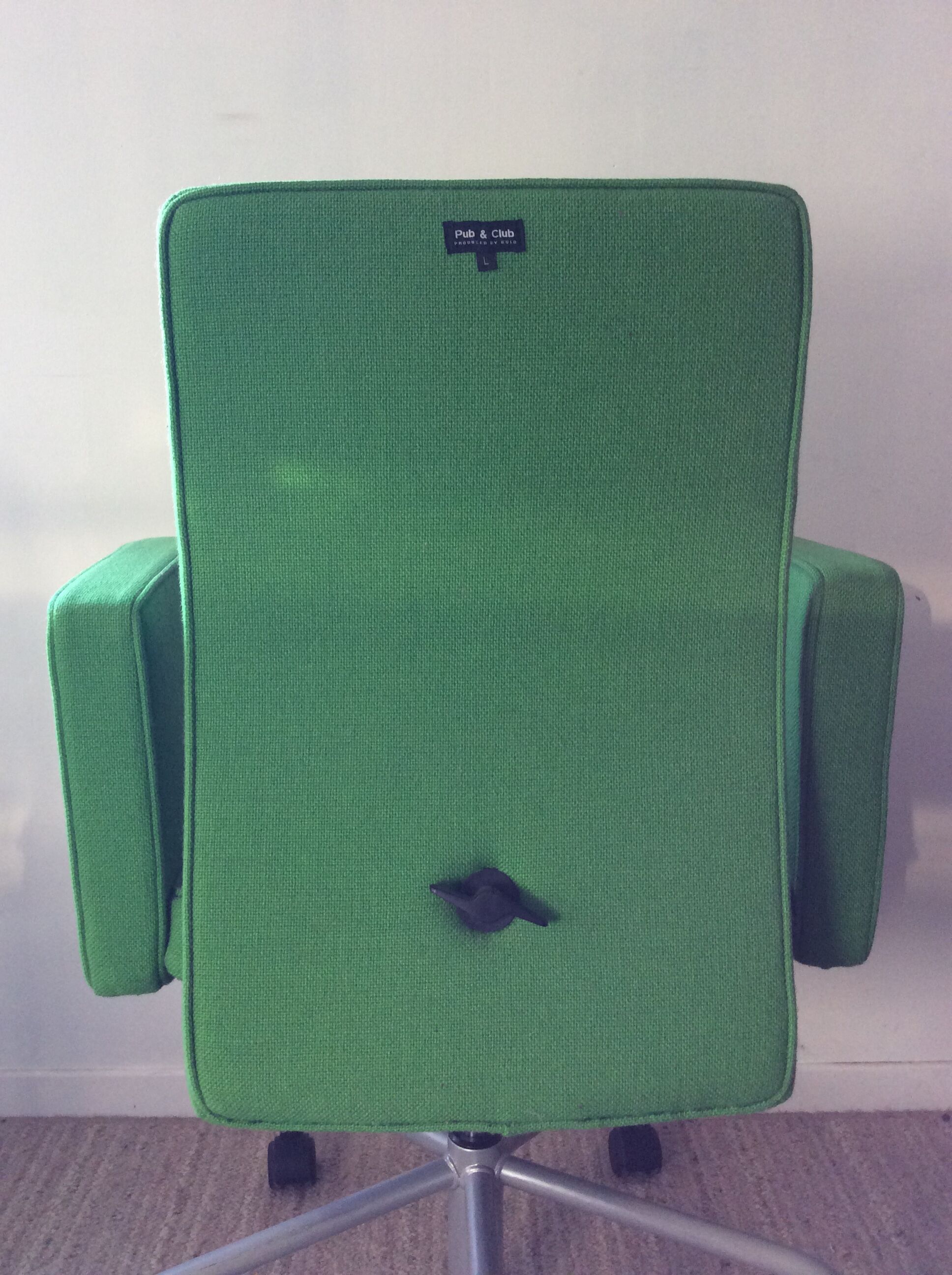 Pub&Club swivel office chair by Bulo