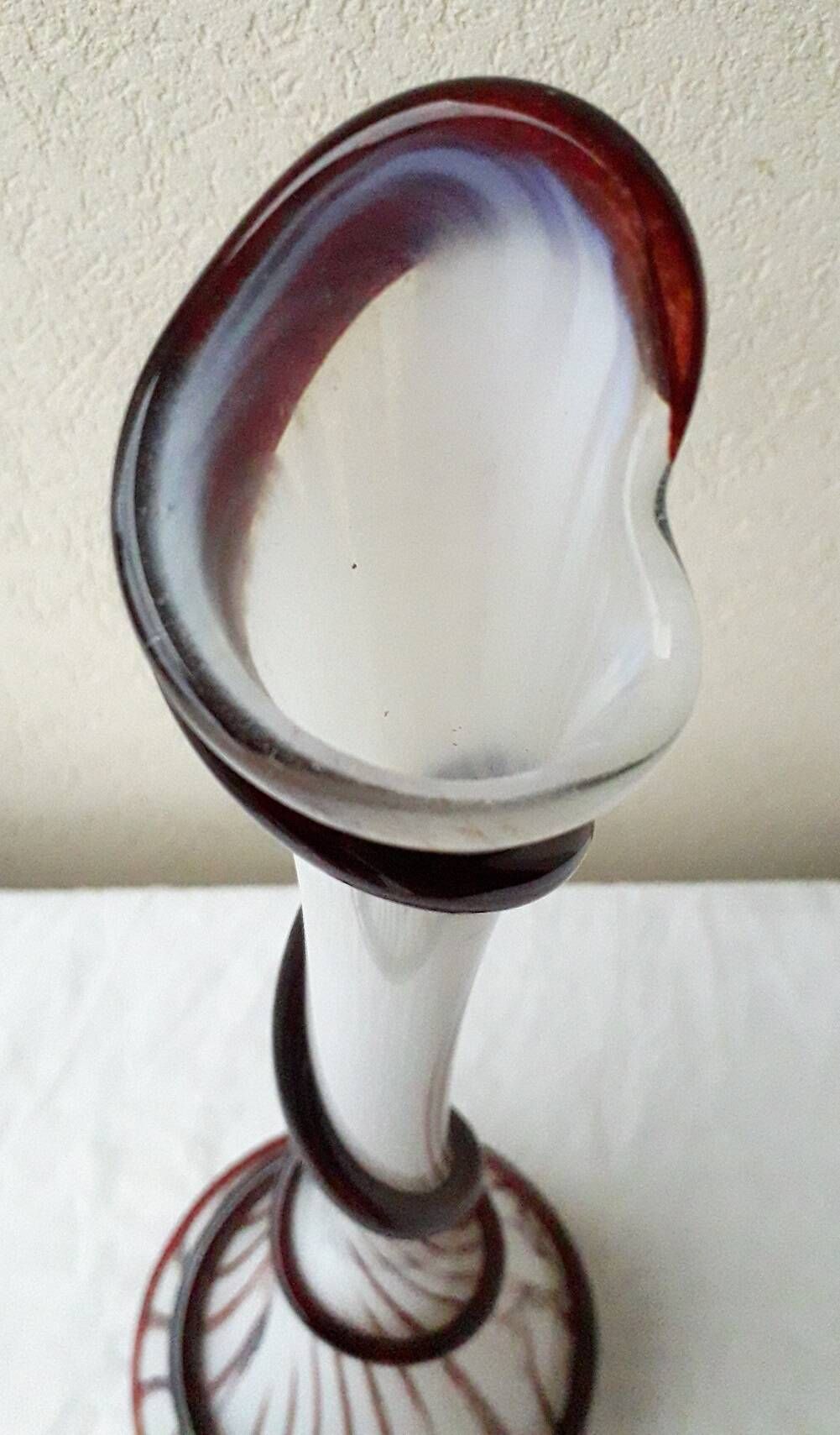 Vase soliflore en verre signé