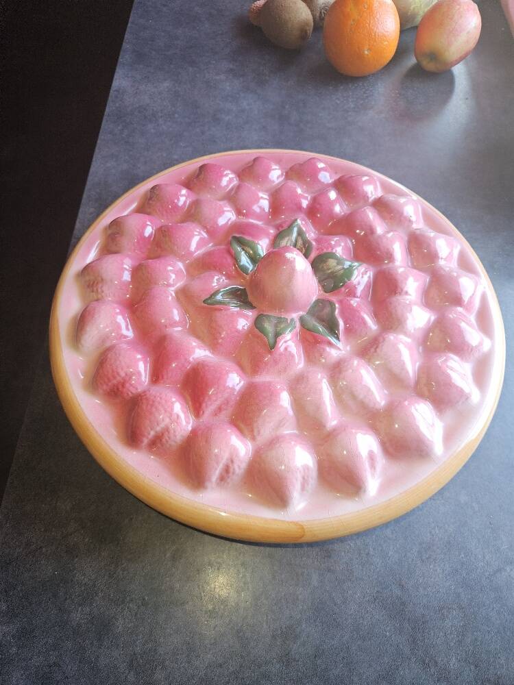 Vintage dessert plate in glazed ceramic with strawberry design, 1950s-1970s.