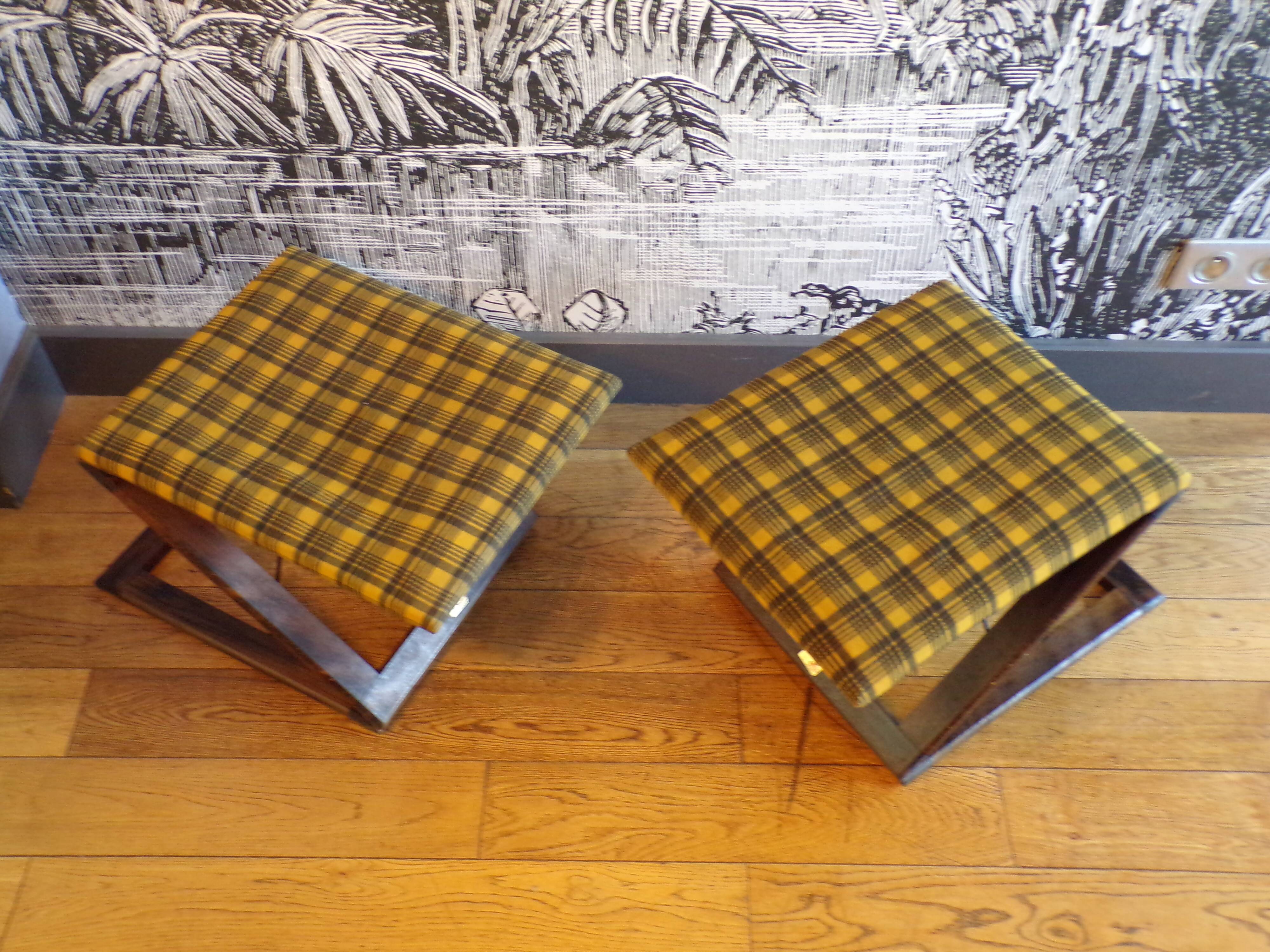 2 Damart “z” folding stools