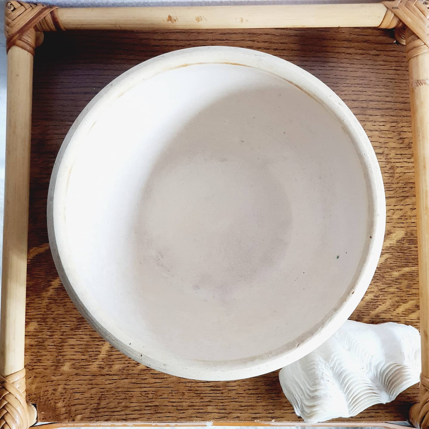 Plat creux saladier en grès beige