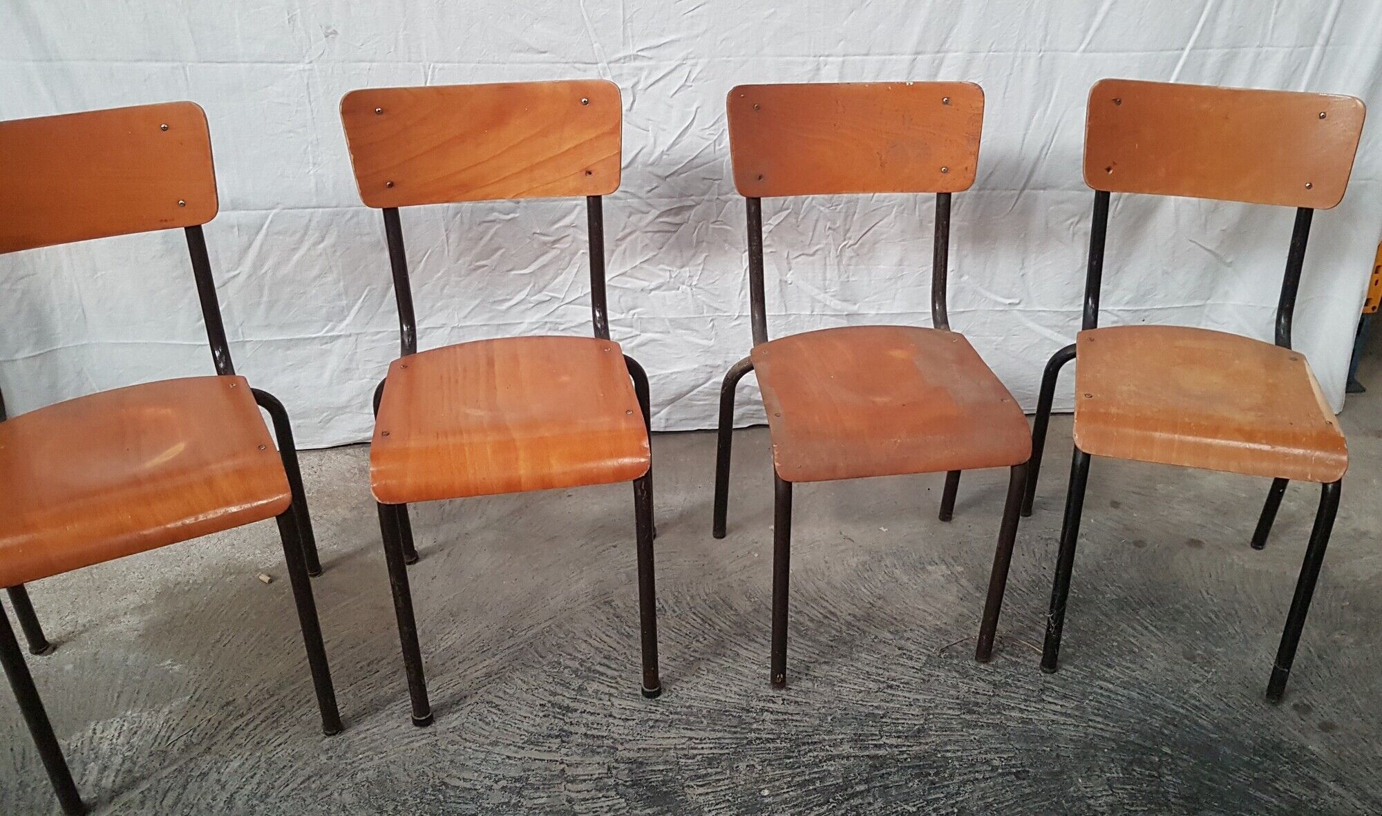 Set of 4 vintage tubular school chairs from the 60s 70s
