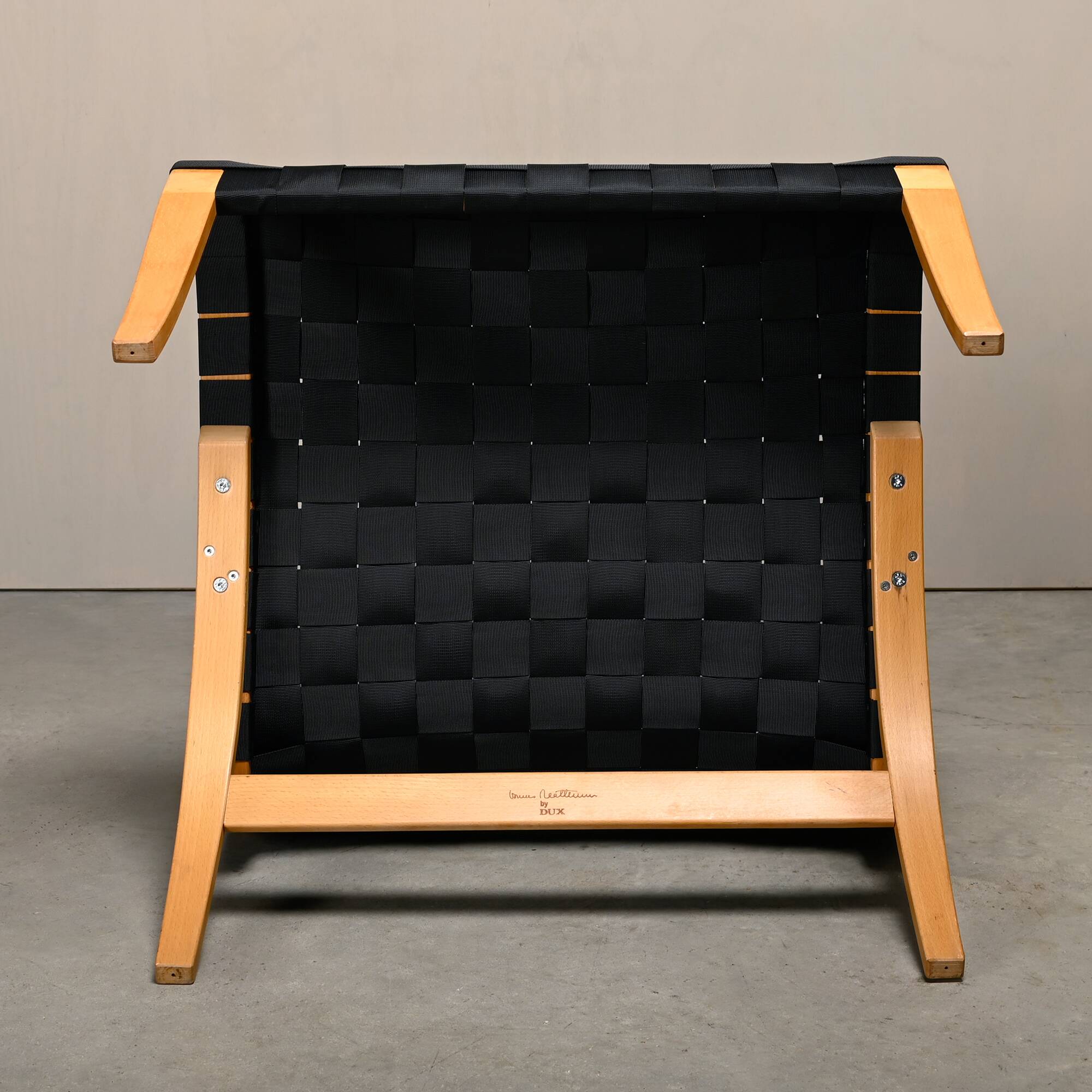 Fauteuil et pouf Bruno Mathsson Pernilla en bois de hêtre et sangles
