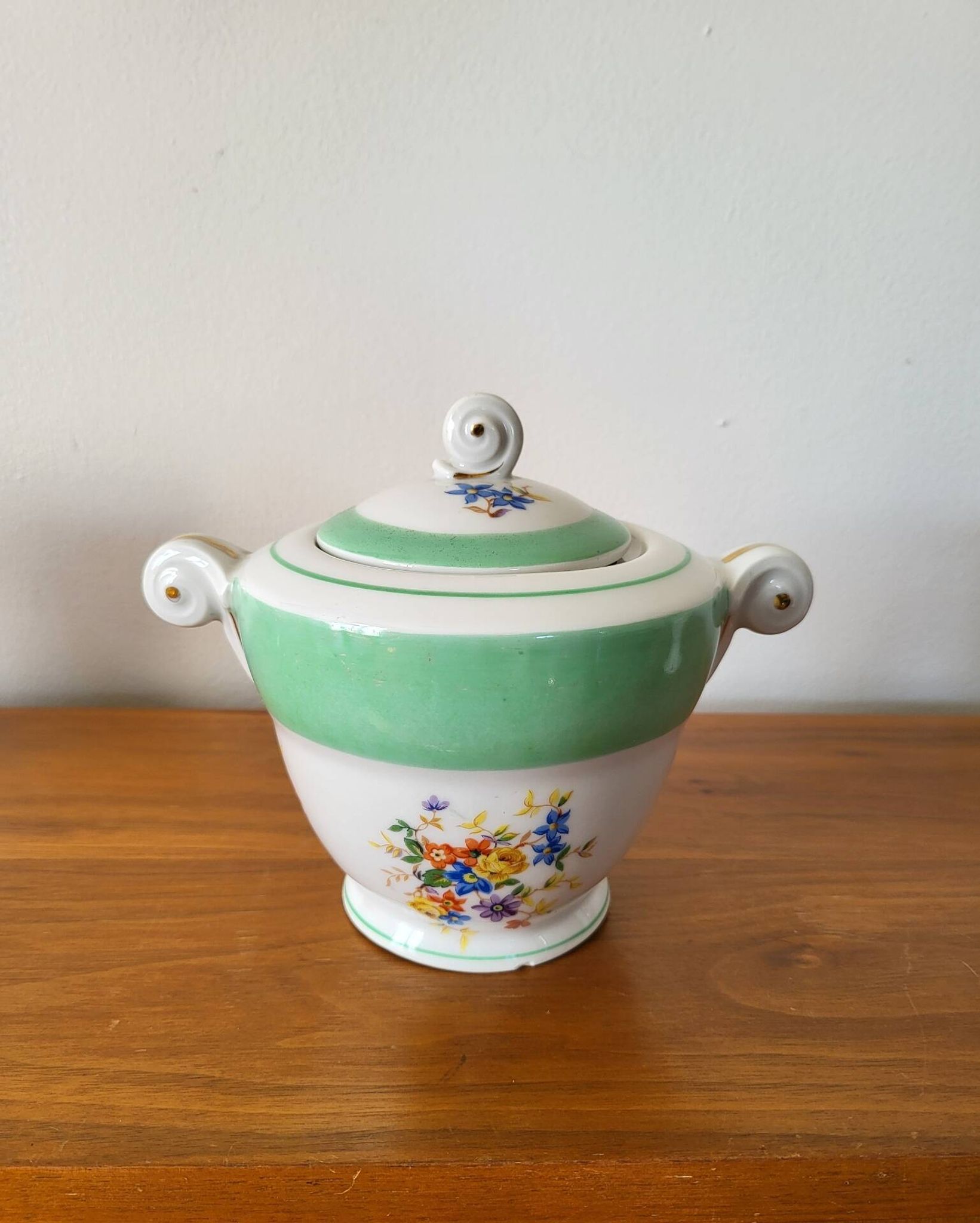Covered pot, Limoges porcelain sugar bowl