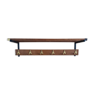 Wall coat rack