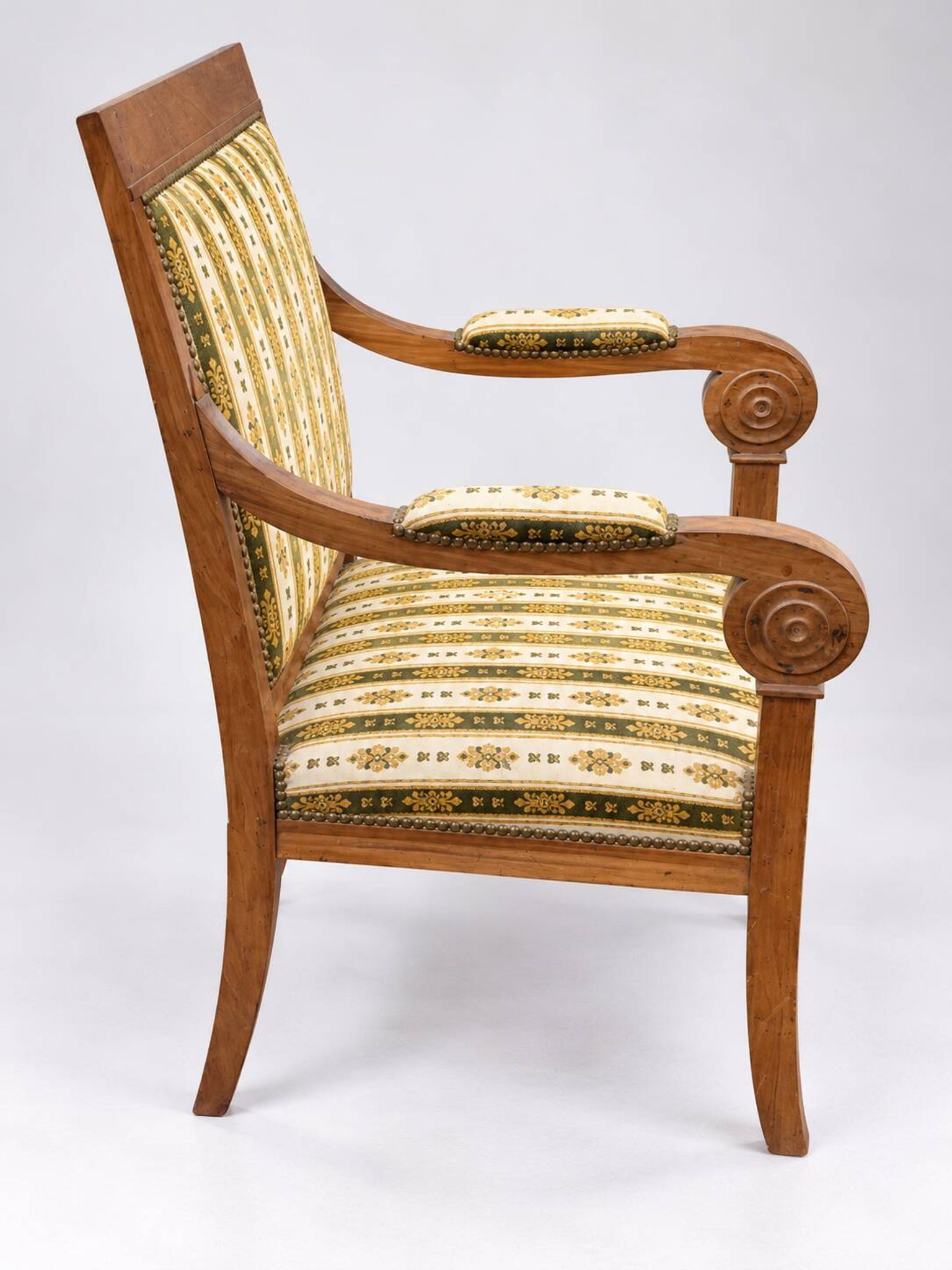 Fauteuil ancien à crosses en bois – Style Restauration
