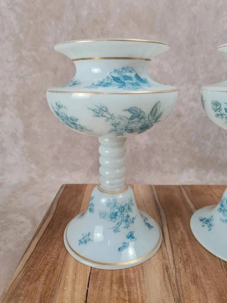 Beautiful pair of pedestal vases in white opaline – old blue decoration.