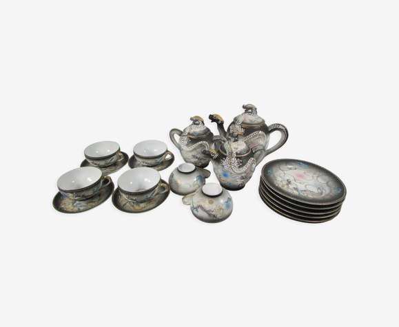 Service à thé , 19 pièces, porcelaine Kutani Dragonware, signé d'un Eagle