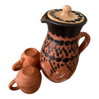 Earthen pot