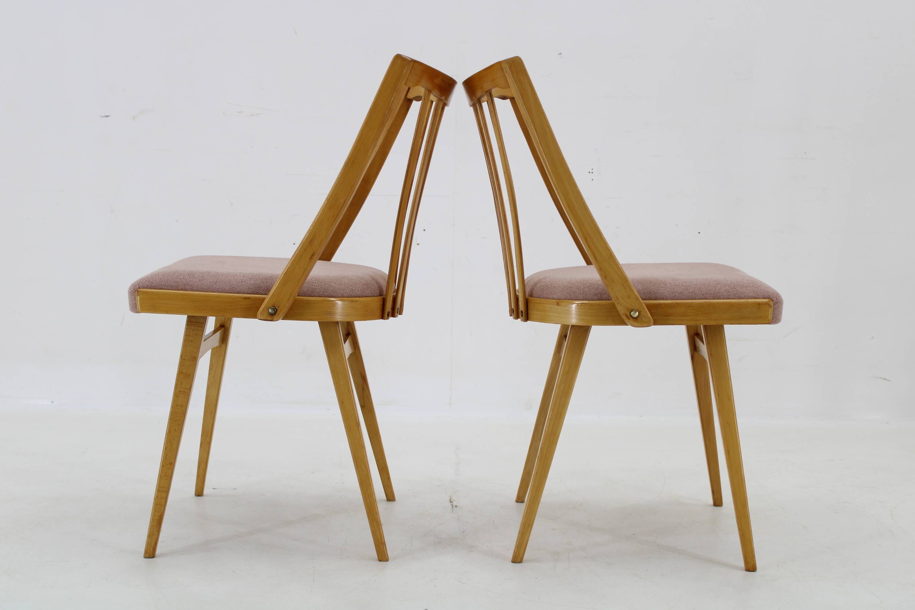 1960s Antonin Suman Set of Four Dining chairs in Beech Wood , Czechoslovakia