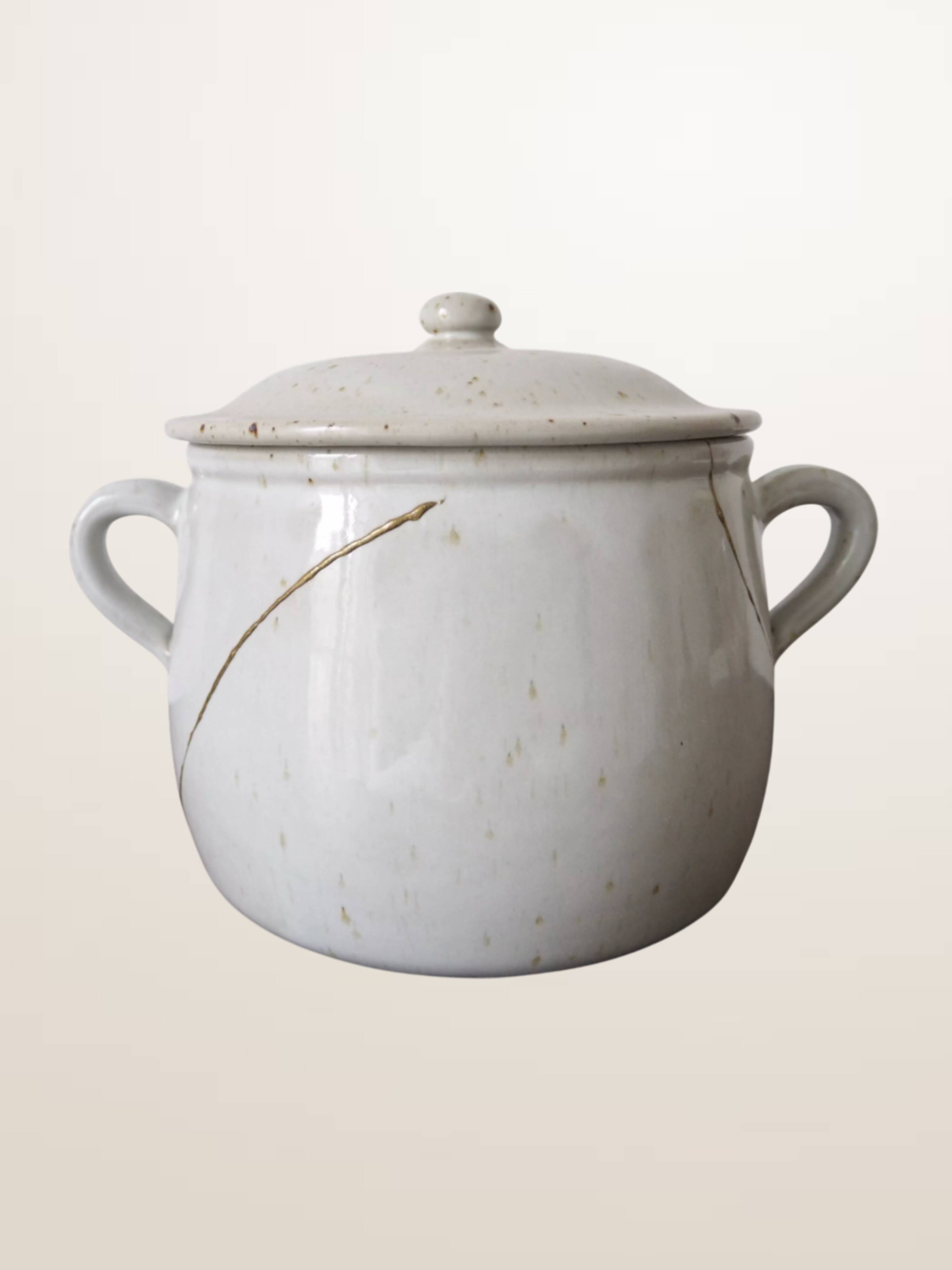 Speckled glazed stoneware soup tureen, Stoneware from the Marais.