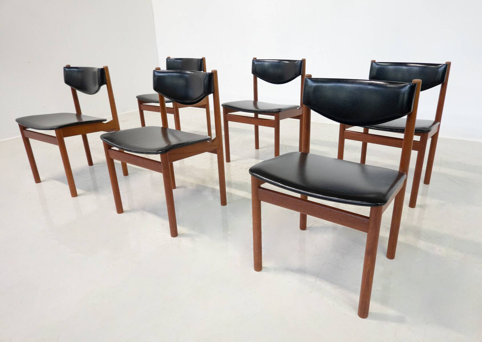 Mid-Century Modern Set of 6 Scandinavian Chairs, 1960s