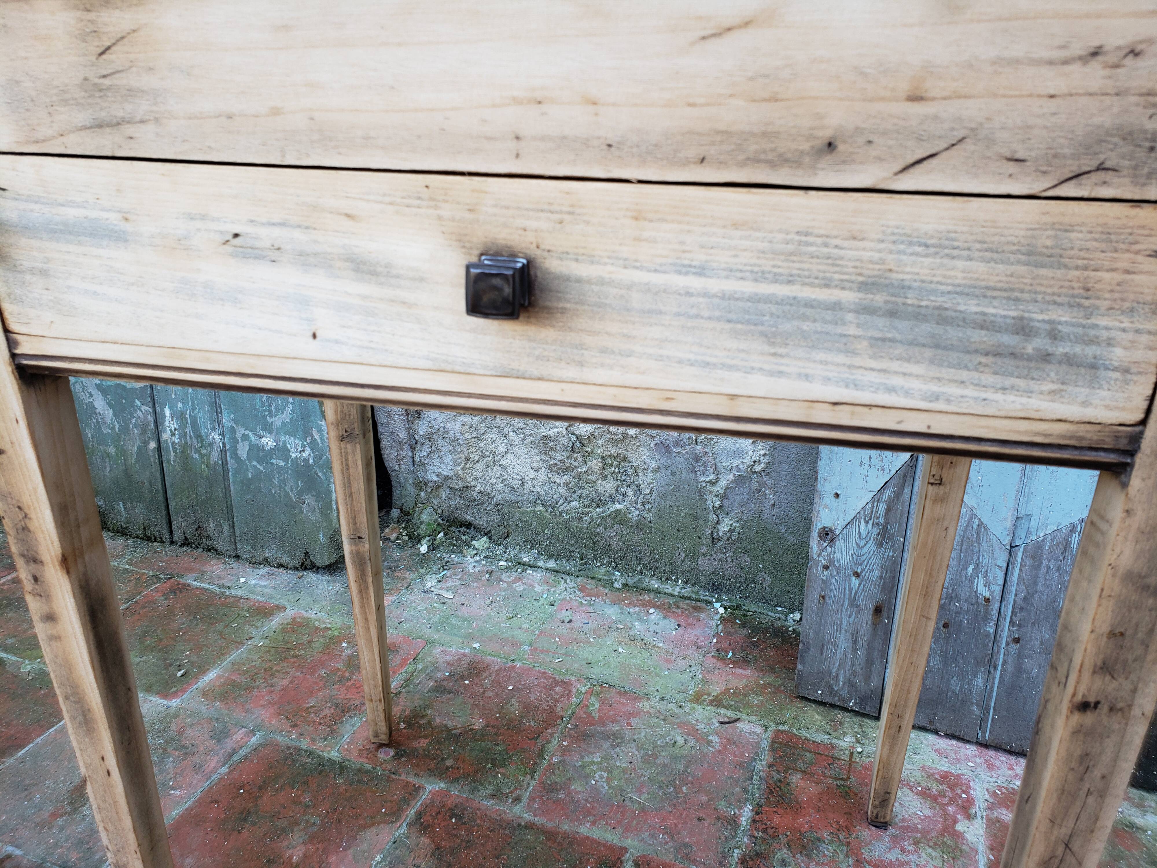 Bedside or raw wood worker