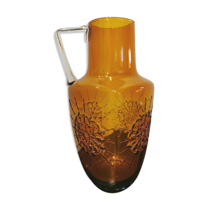 Vase avec anse en verre