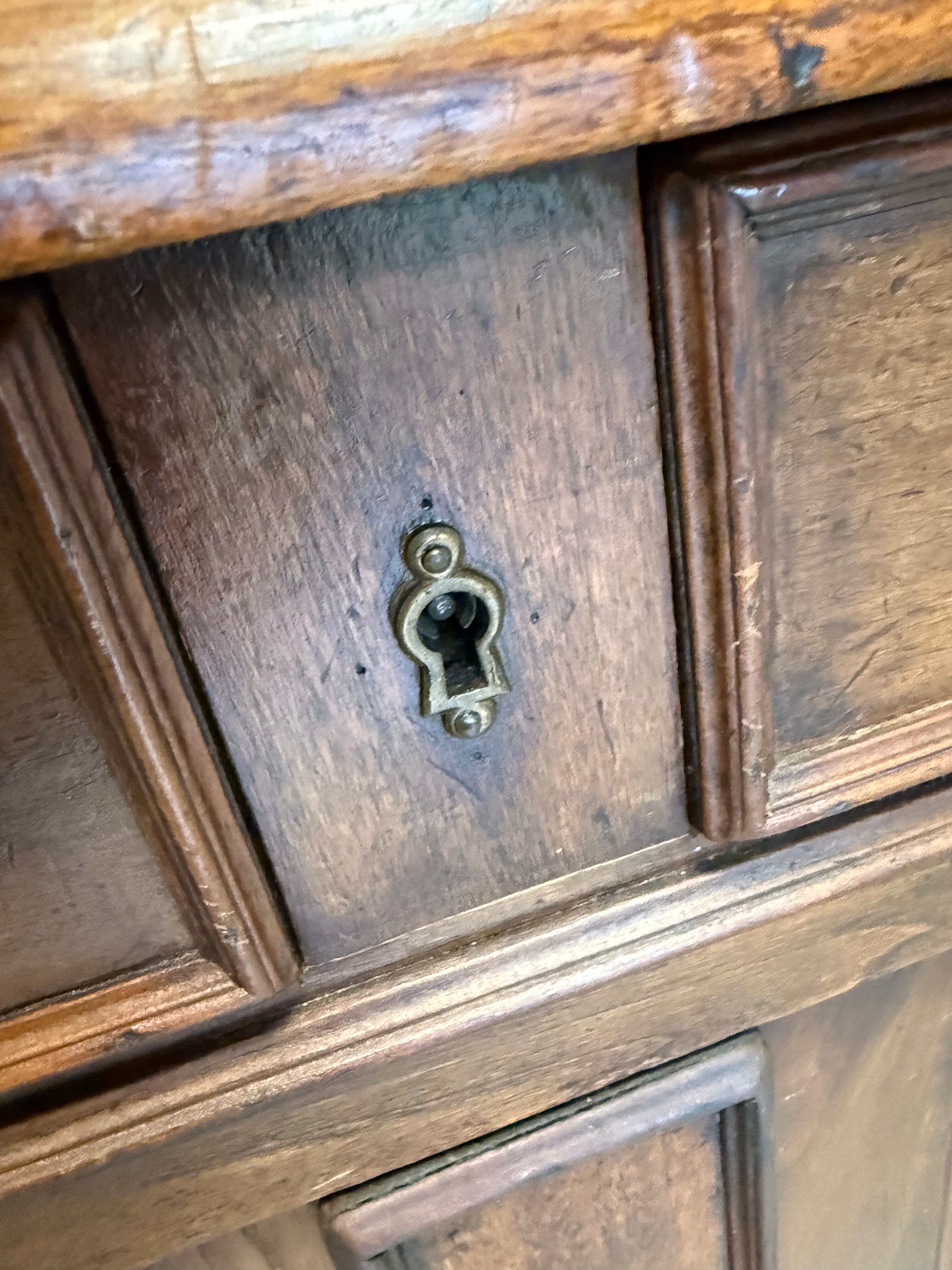 Sideboard