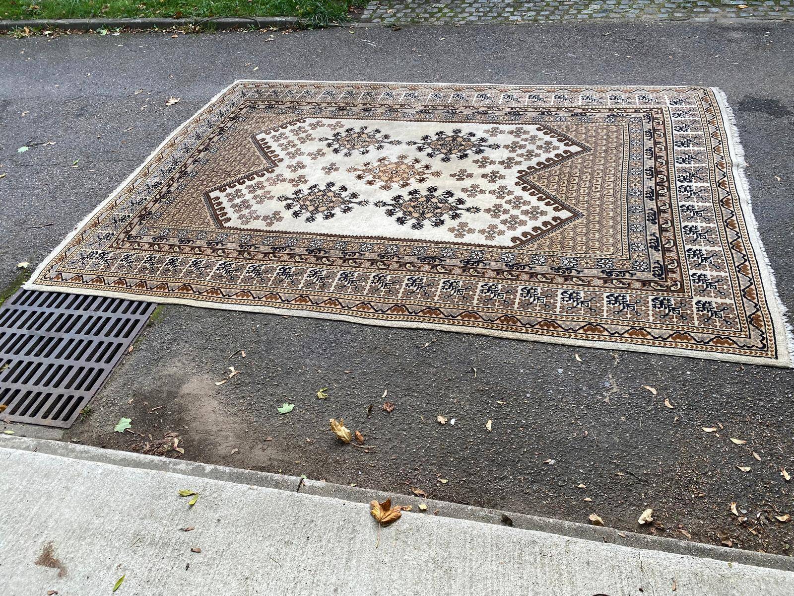 Large Persian rug beige brown wool knotted handmade 250x350cm