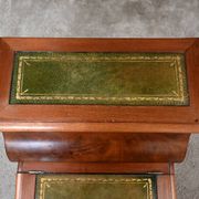 Victorian Library Step Stool in Mahogany, England – 2nd half of the 19th century
